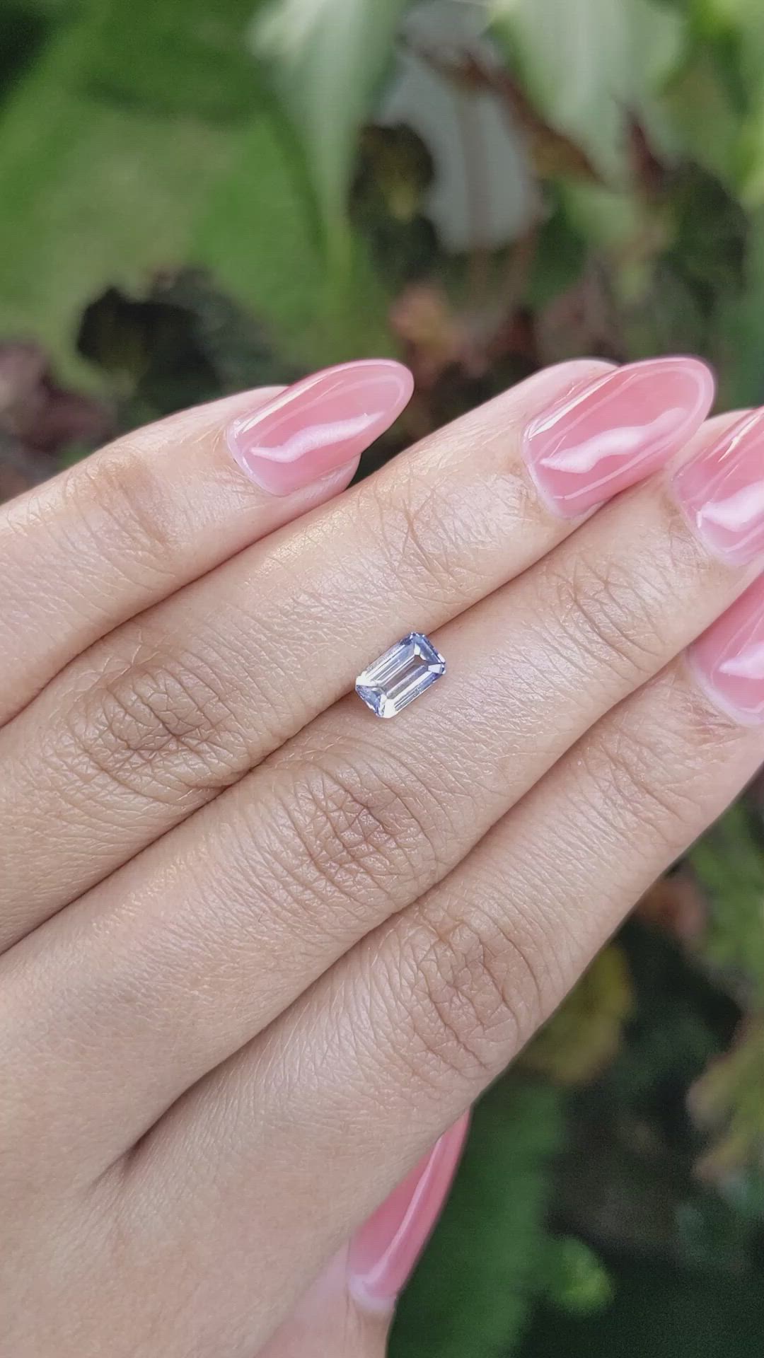 1.06 Ct. Bi Color Sapphire from Ceylon (Sri Lanka) Size Video