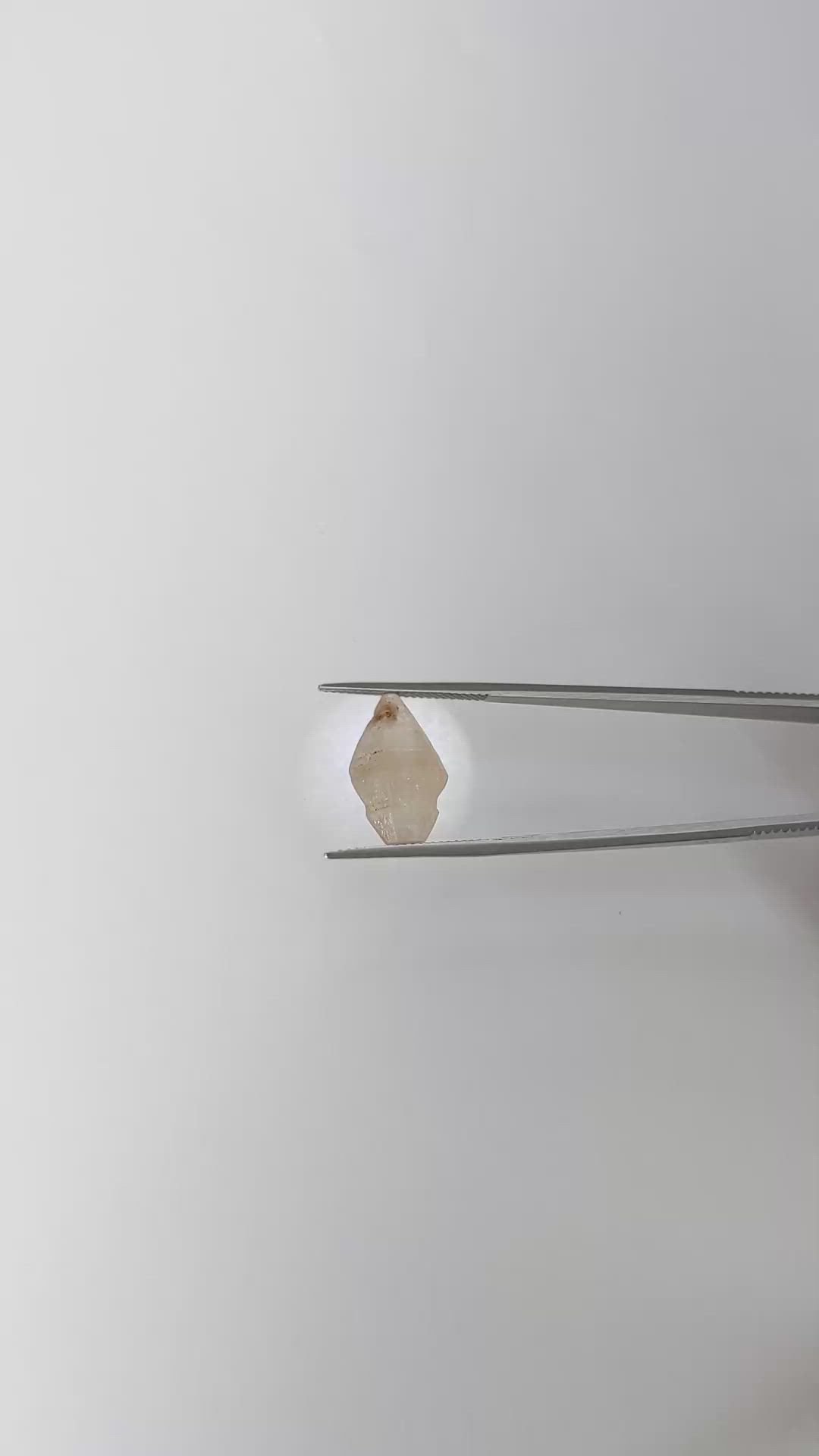 11.59 Ct. Yellow Sapphire Crystal from Ceylon (Sri Lanka) Size Video