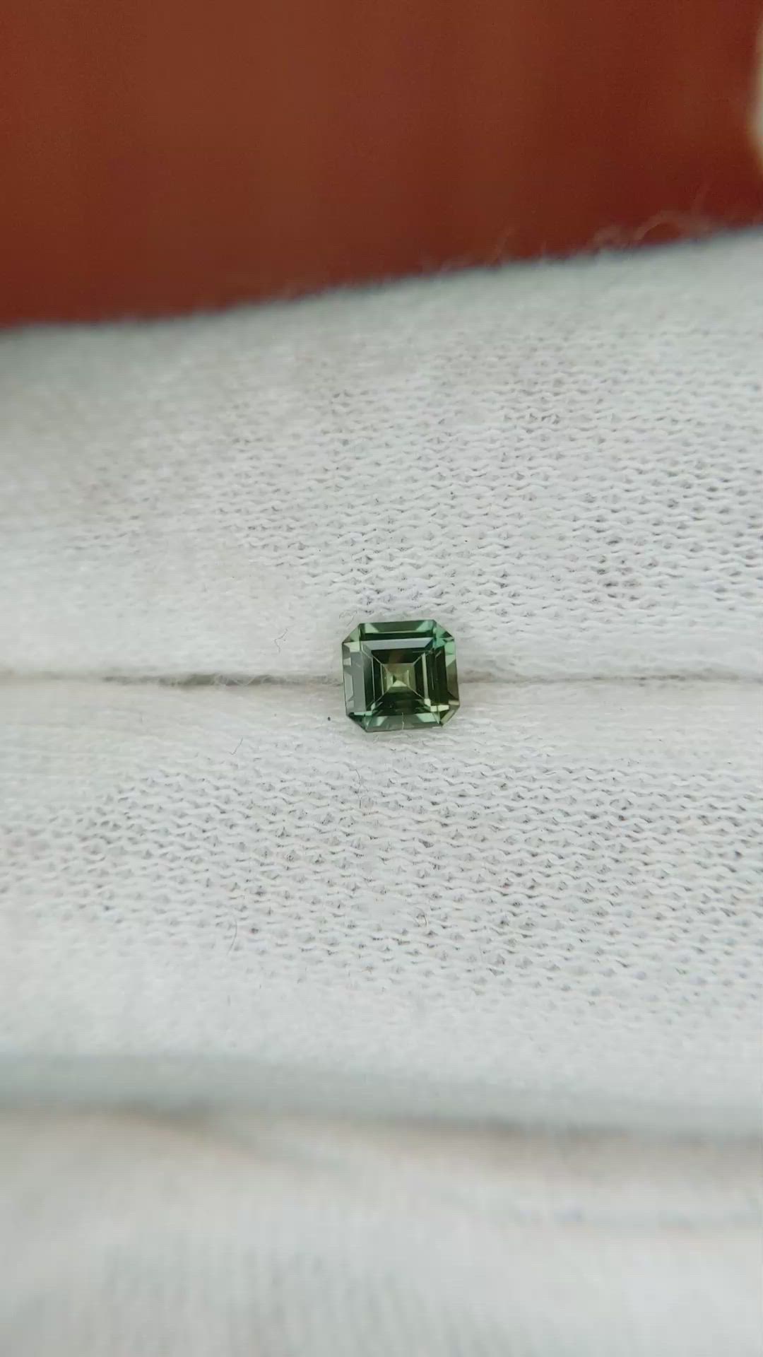 0.45 Ct. Sapphire from Ceylon (Sri Lanka) Size Video