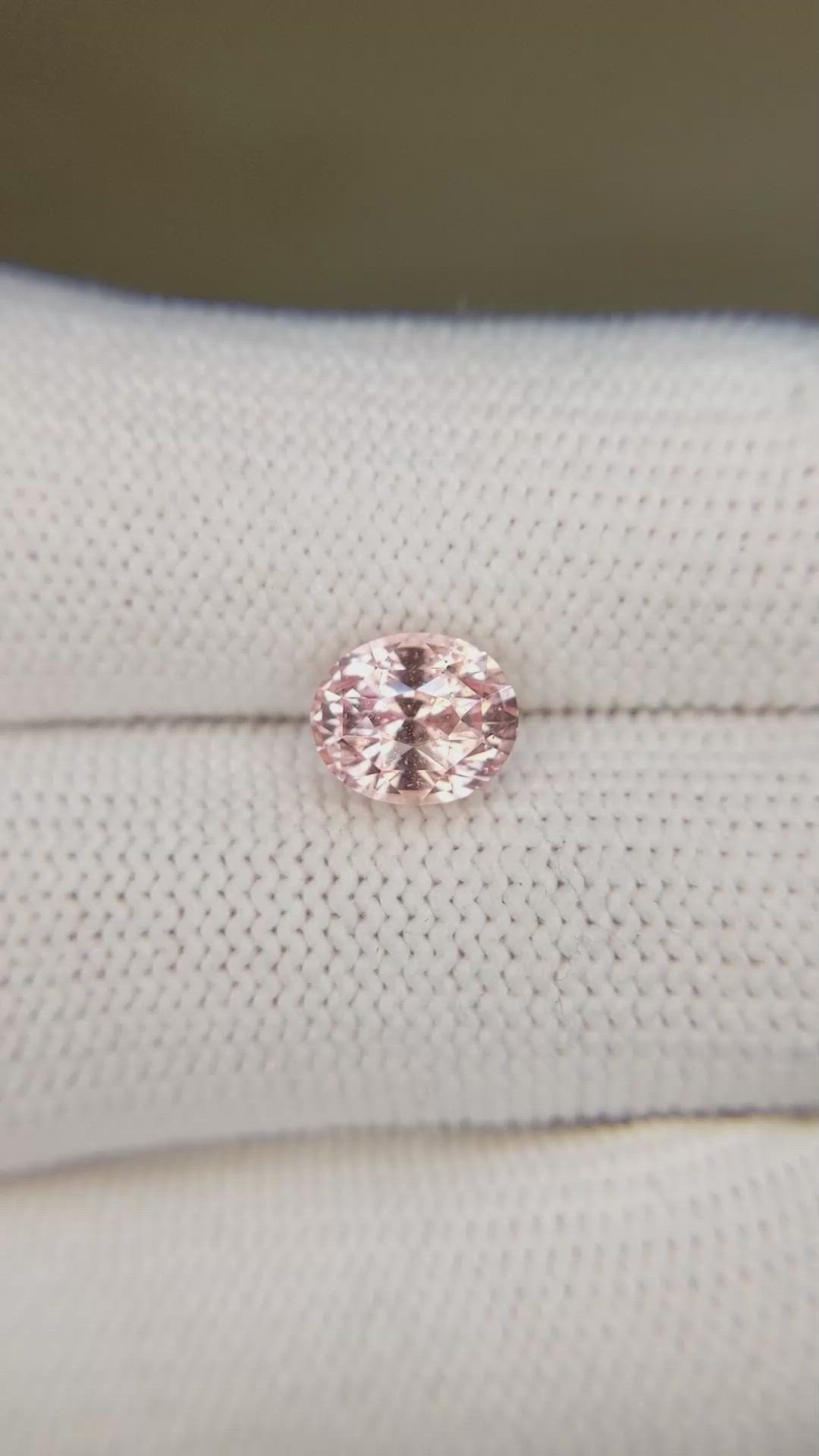 2.33 Ct. Padparadscha Sapphire from Ceylon (Sri Lanka) Size Video