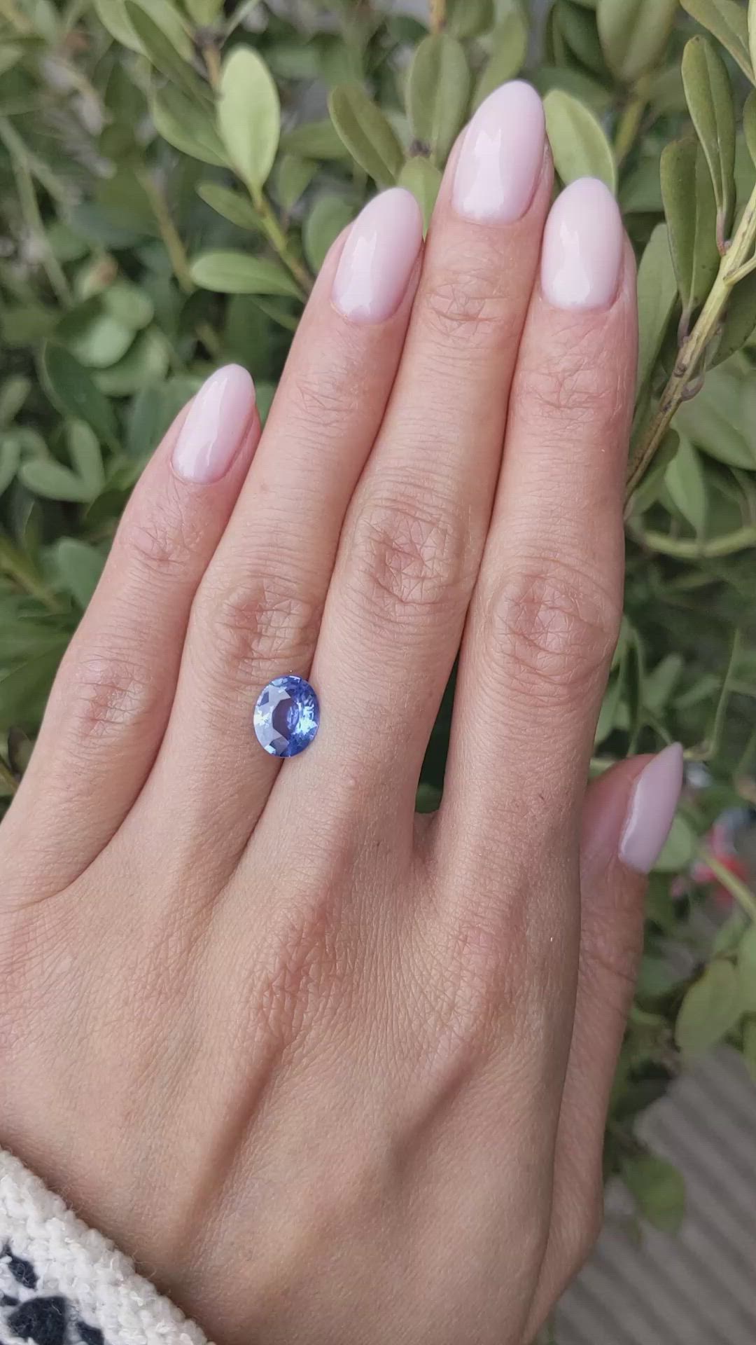 2.10 Ct. Blue Sapphire from Ceylon (Sri Lanka) Size Video