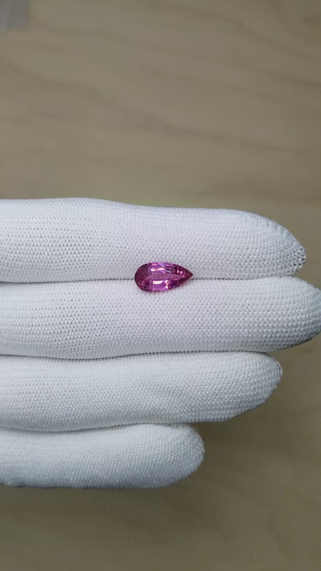 2.24 Ct. Pinkish Purple Sapphire from Ceylon (Sri Lanka) Size Video