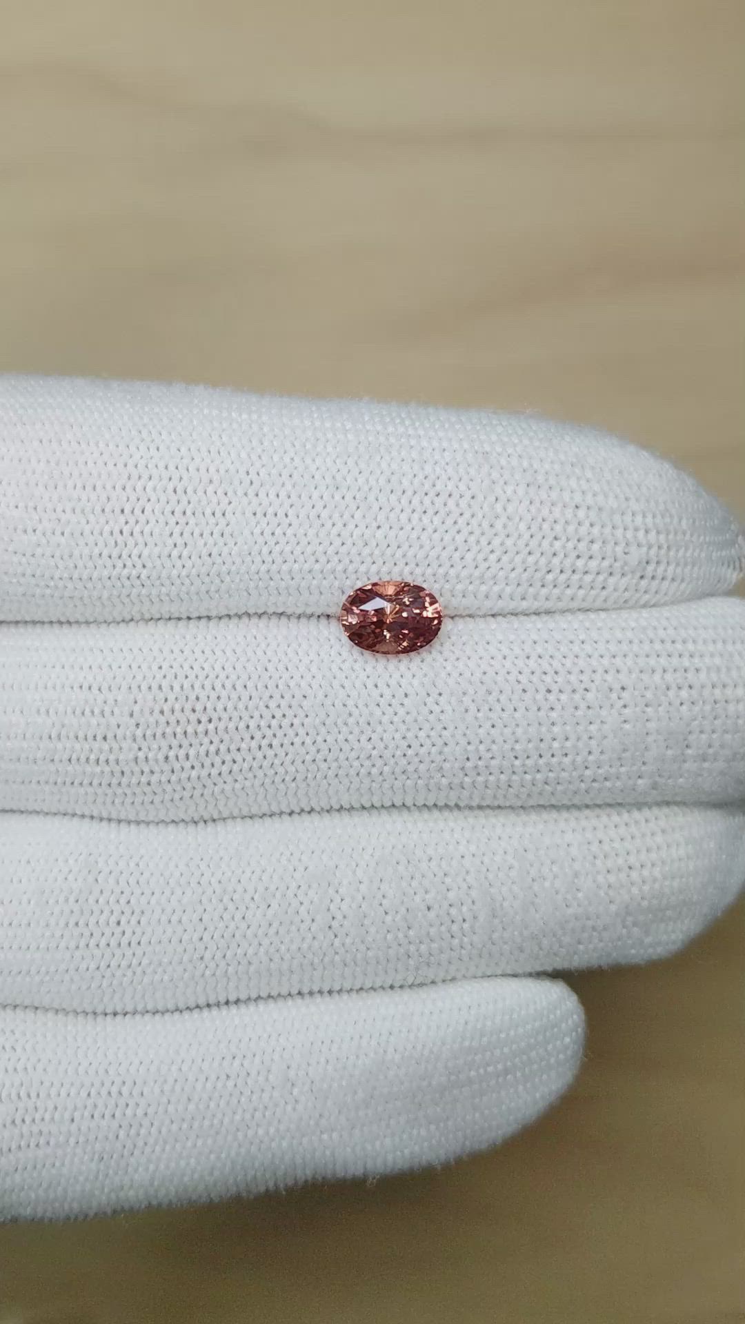 2.26 Ct. Padparadscha Sapphire from Ceylon (Sri Lanka) Size Video