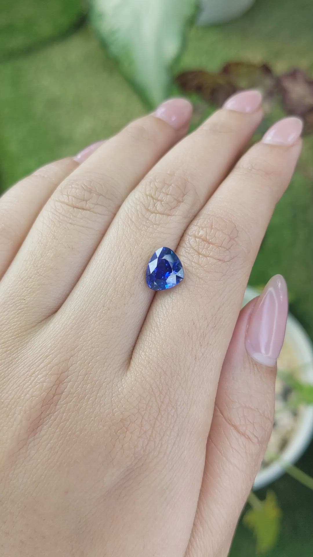 3.04 Ct. Blue Sapphire from Ceylon (Sri Lanka) Size Video