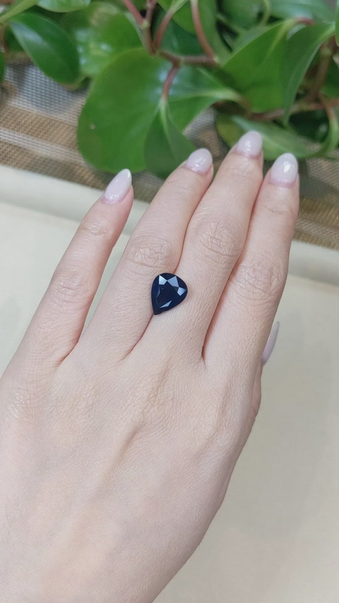 5.15 Ct. Blue Sapphire from Ceylon (Sri Lanka) Size Video