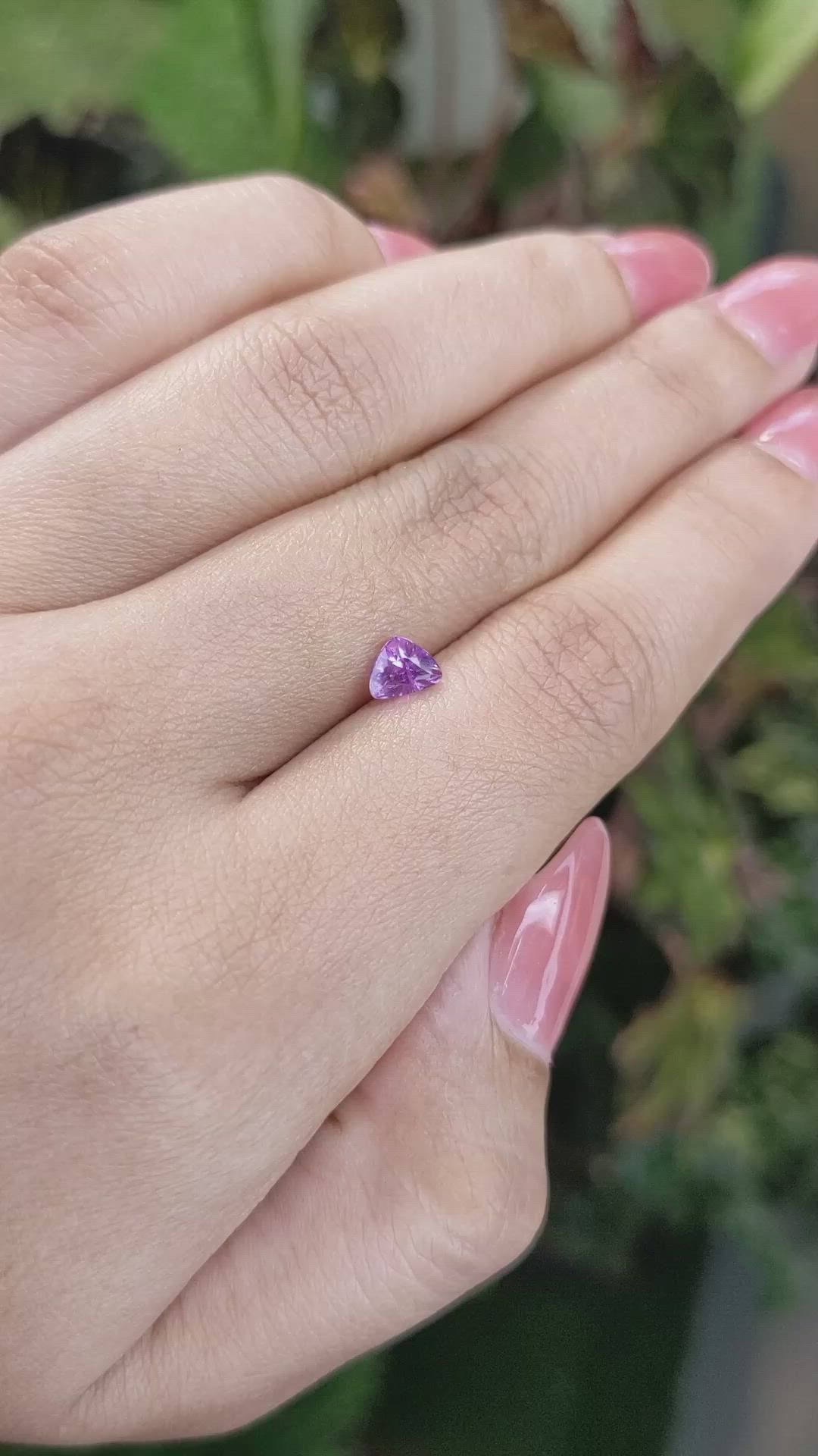 0.67 Ct. Pinkish Purple Sapphire from Ceylon (Sri Lanka) Size Video