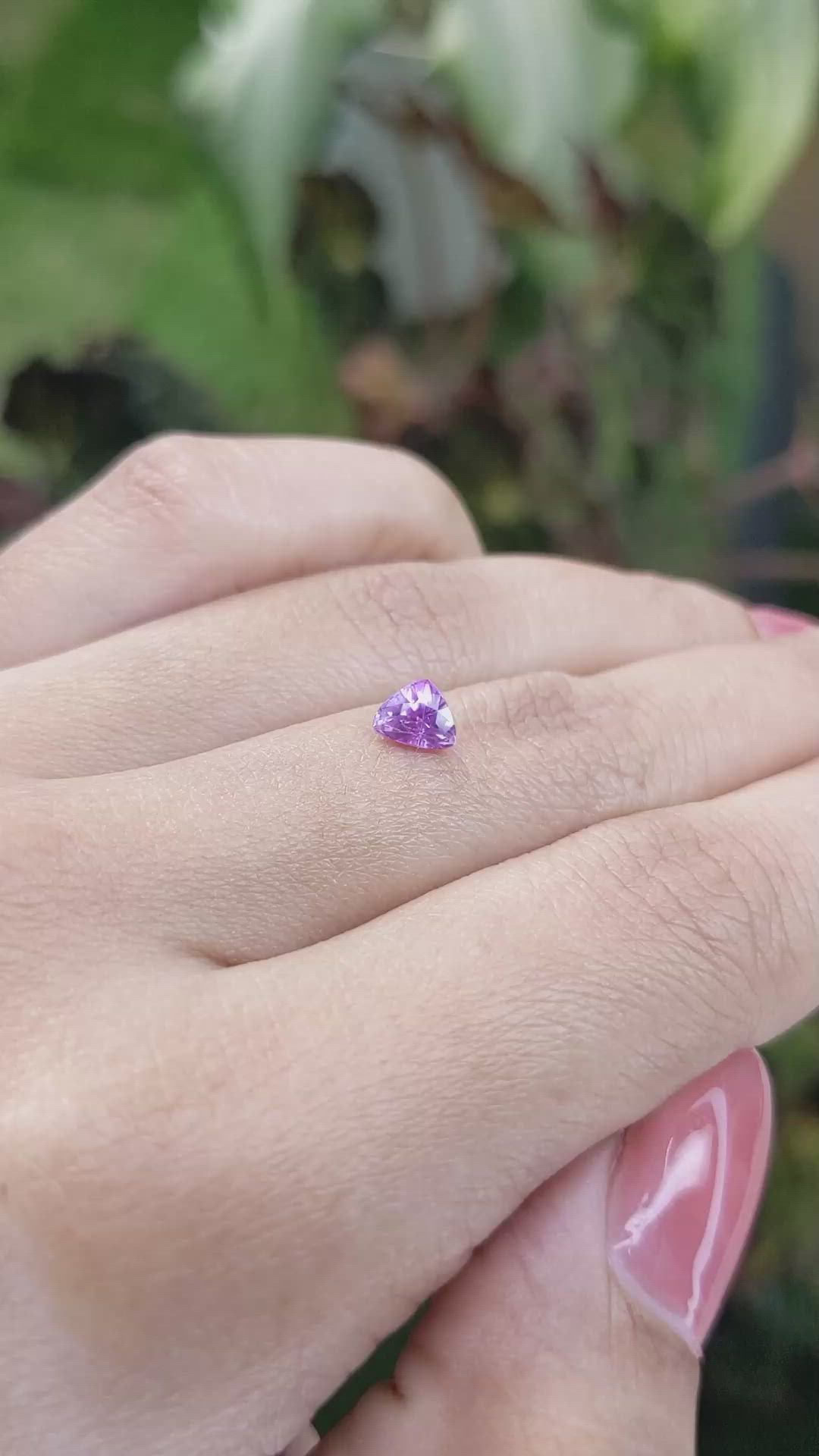 0.67 Ct. Pinkish Purple Sapphire from Ceylon (Sri Lanka) Size Video