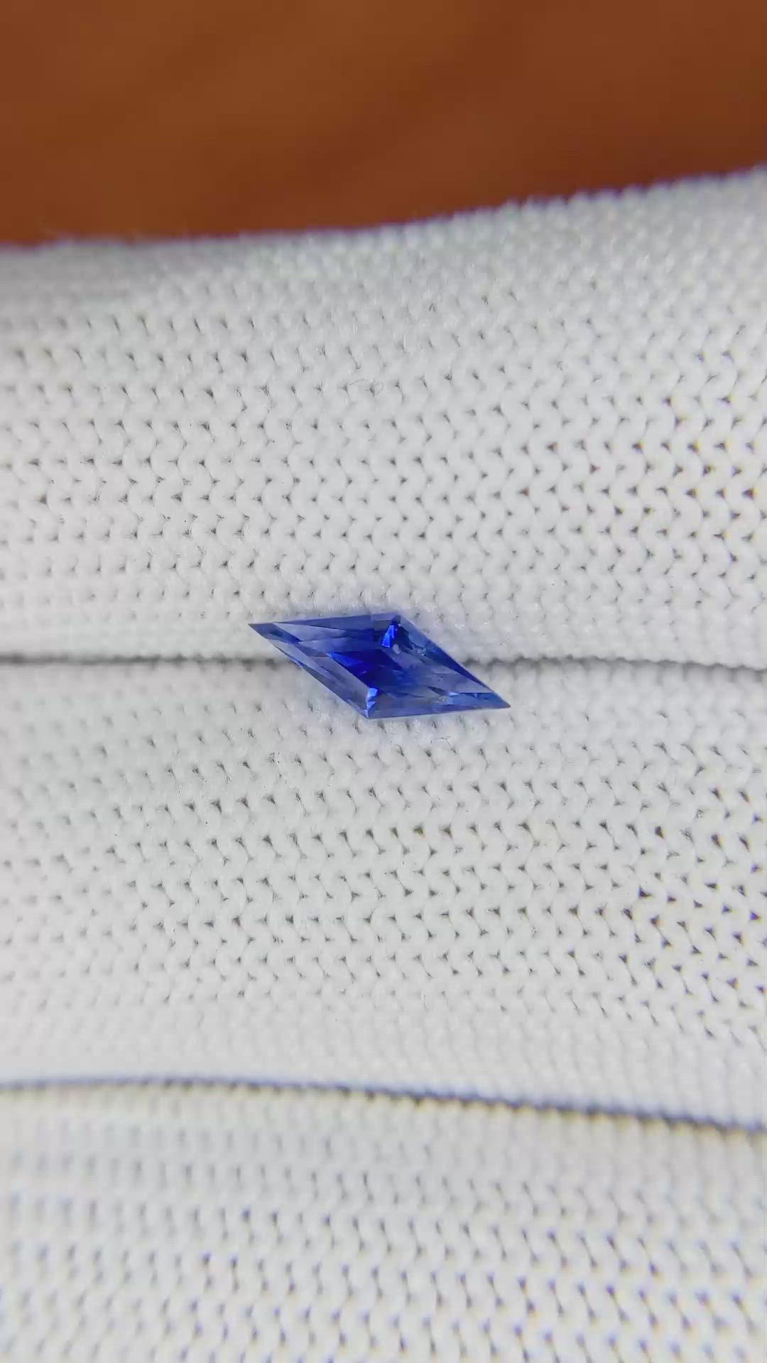 0.70 Ct. Blue Sapphire from Ceylon (Sri Lanka) Size Video