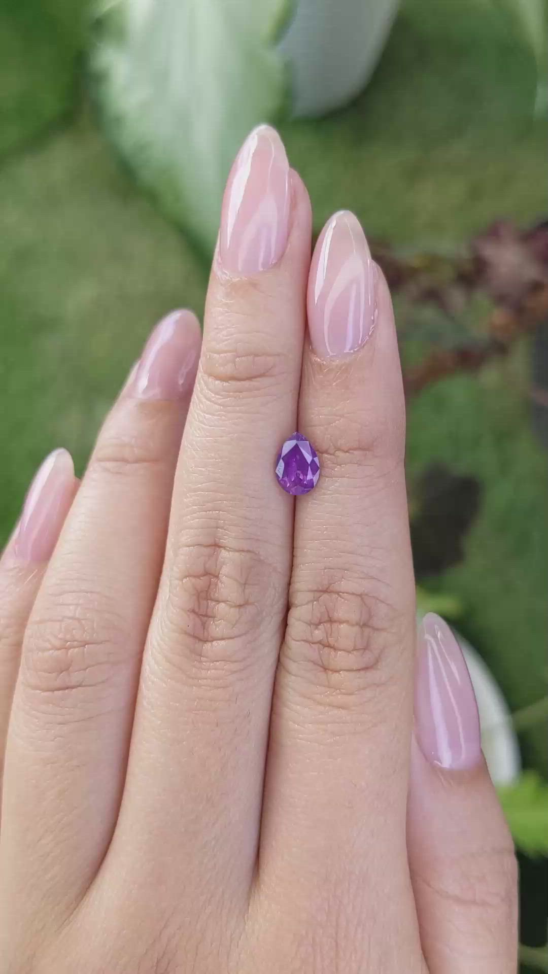 0.99 Ct. Pinkish Purple Sapphire from Ceylon (Sri Lanka) Size Video