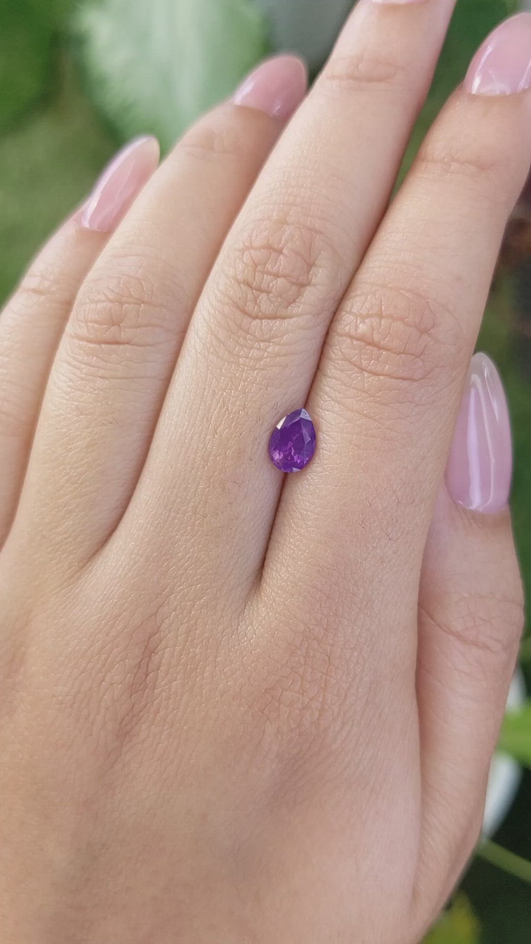 0.99 Ct. Pinkish Purple Sapphire from Ceylon (Sri Lanka) Size Video