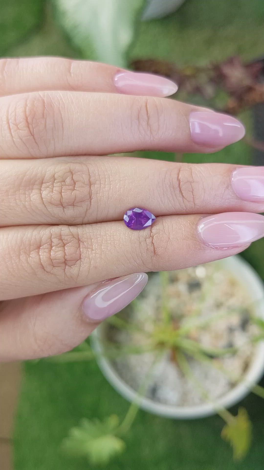 0.99 Ct. Pinkish Purple Sapphire from Ceylon (Sri Lanka) Size Video