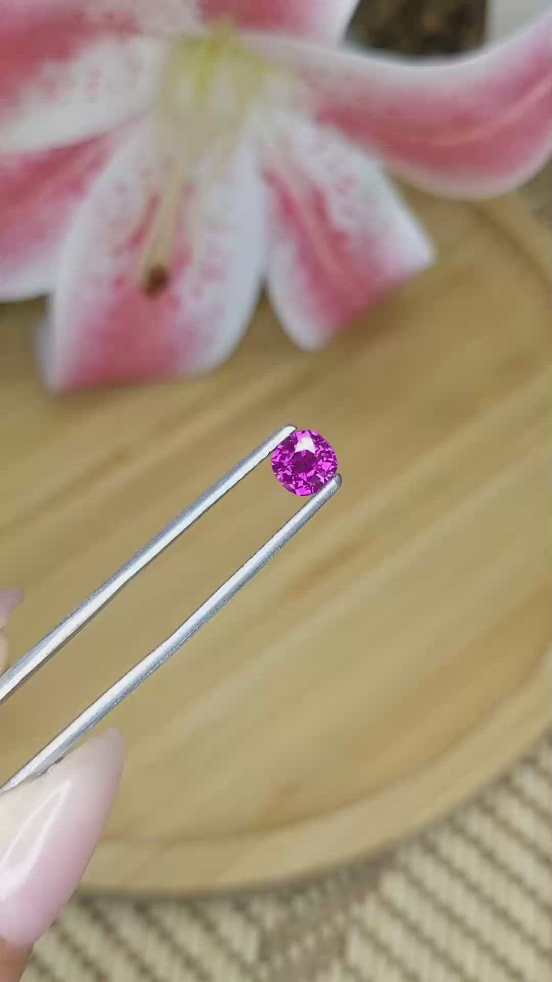 1.15 Ct. Purplish Pink Sapphire from Ceylon (Sri Lanka) Size Video