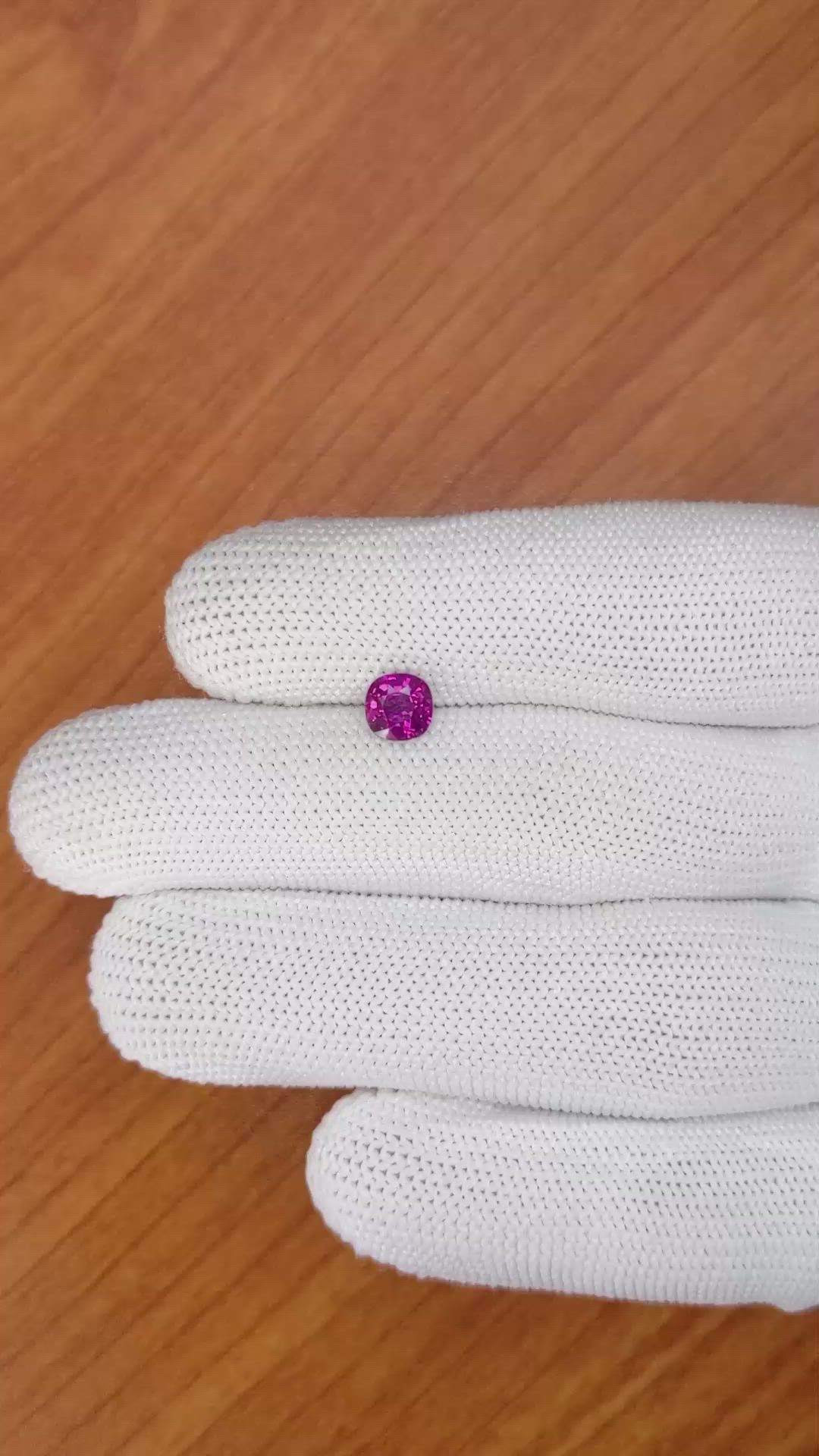 1.15 Ct. Purplish Pink Sapphire from Ceylon (Sri Lanka) Size Video