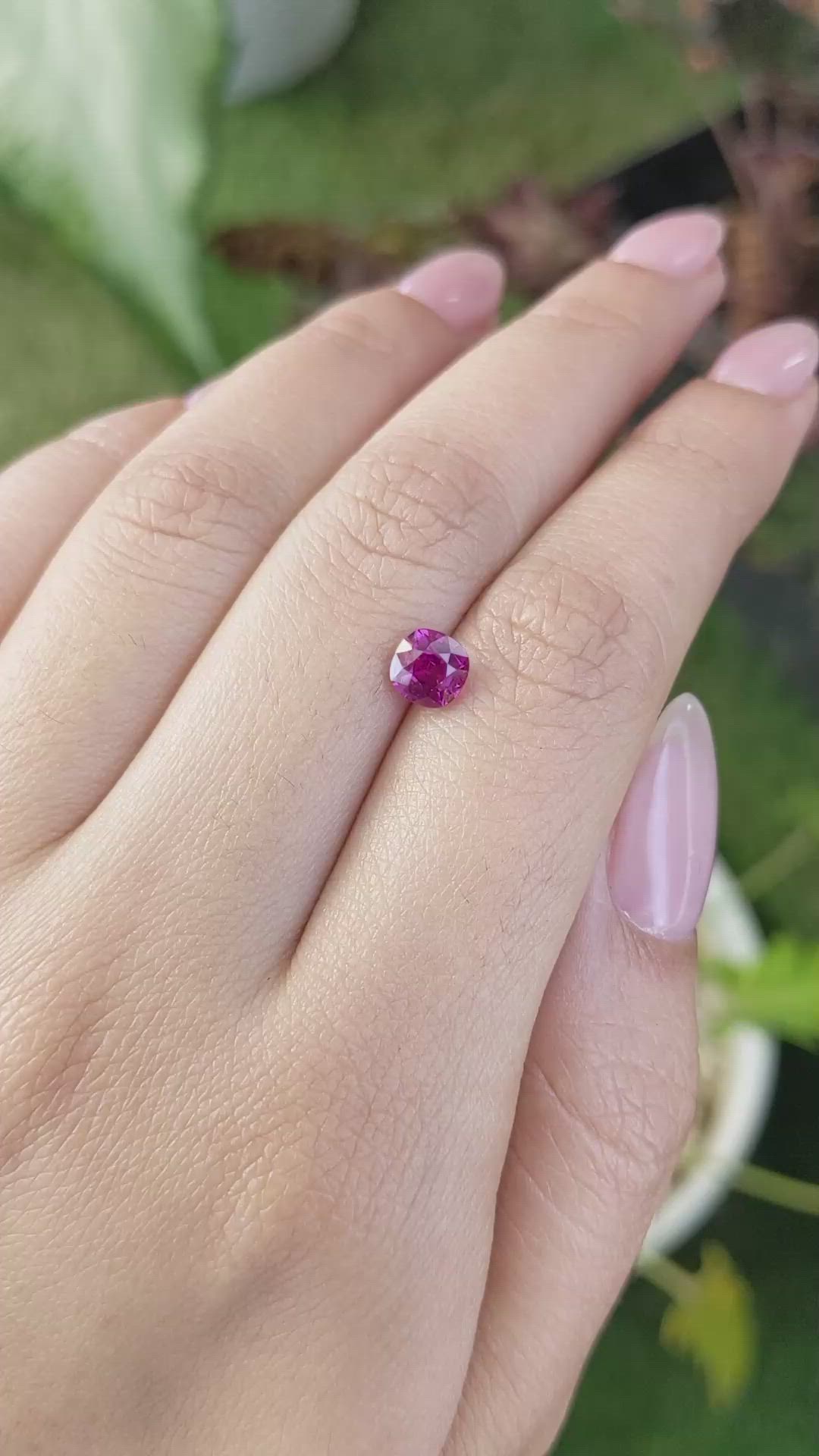 1.15 Ct. Purplish Pink Sapphire from Ceylon (Sri Lanka) Size Video