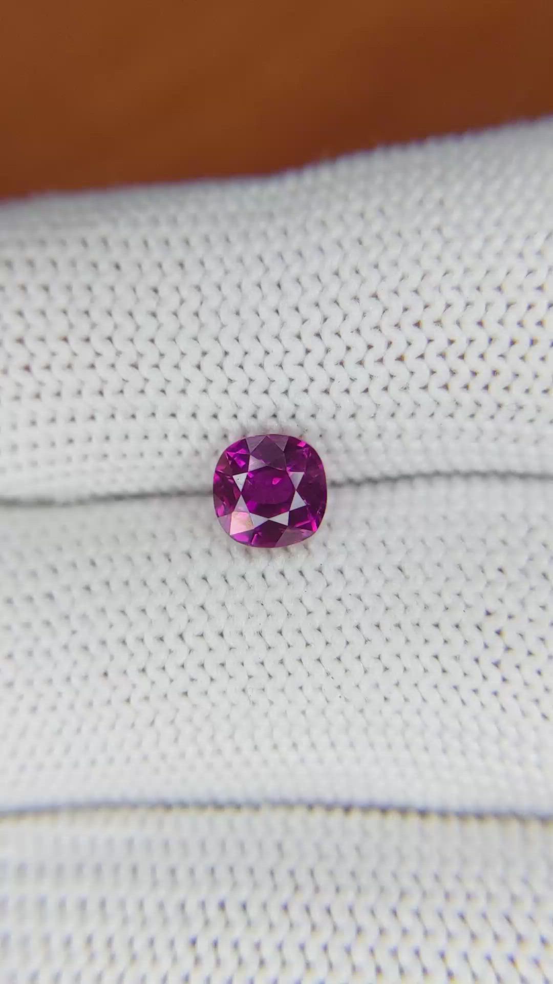 1.15 Ct. Purplish Pink Sapphire from Ceylon (Sri Lanka) Size Video