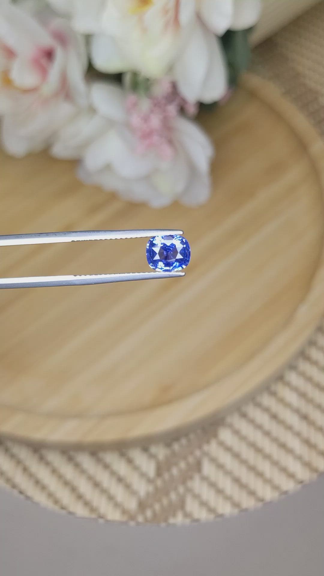 1.57 Ct. Blue Sapphire from Ceylon (Sri Lanka) Size Video
