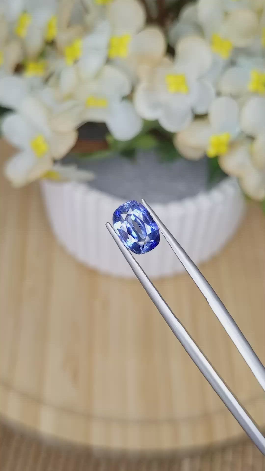 2.10 Ct. Blue Sapphire from Ceylon (Sri Lanka) Size Video