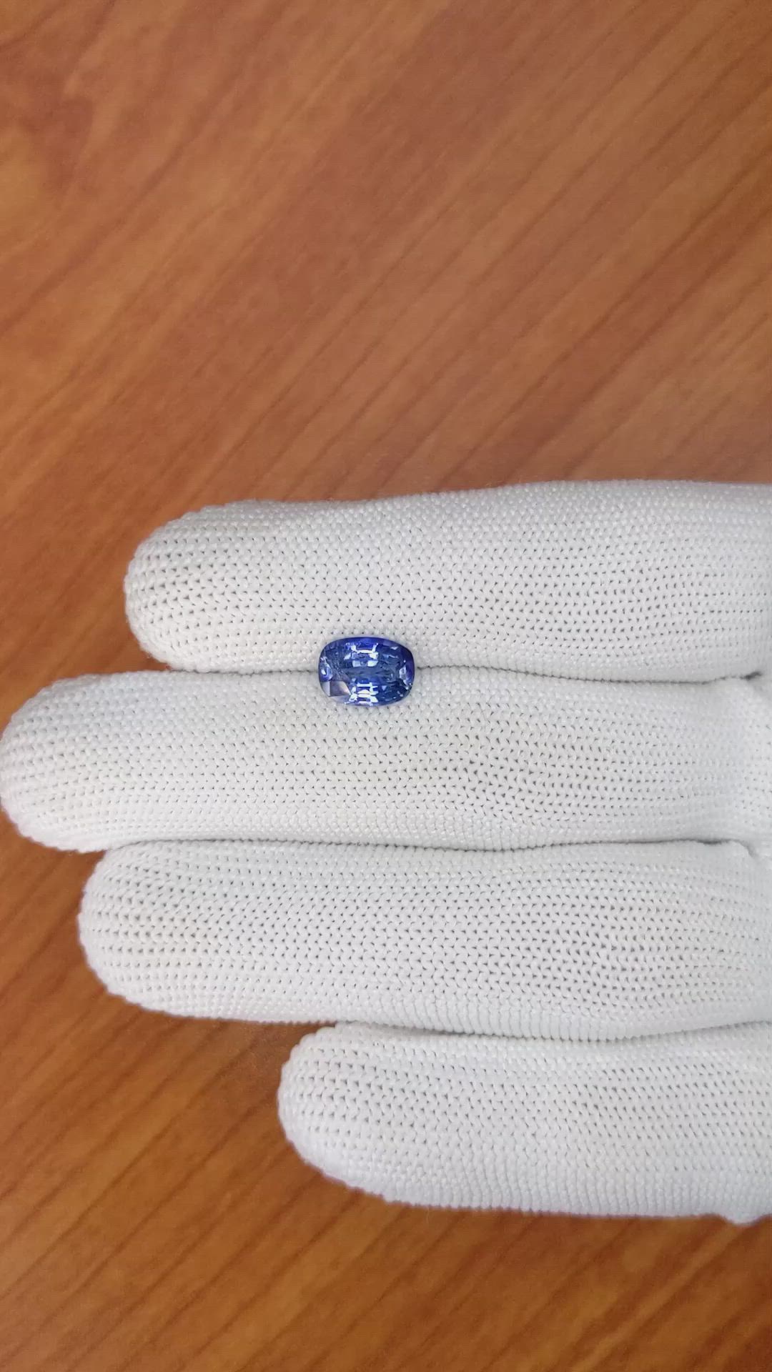 2.10 Ct. Blue Sapphire from Ceylon (Sri Lanka) Size Video