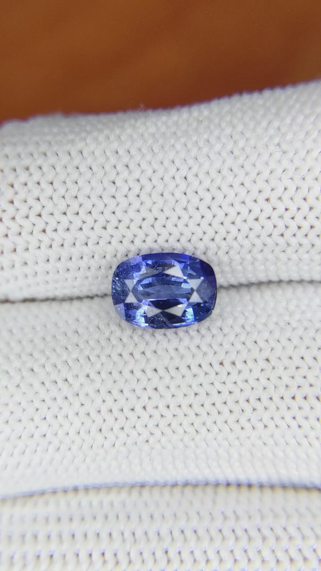 2.10 Ct. Blue Sapphire from Ceylon (Sri Lanka) Size Video