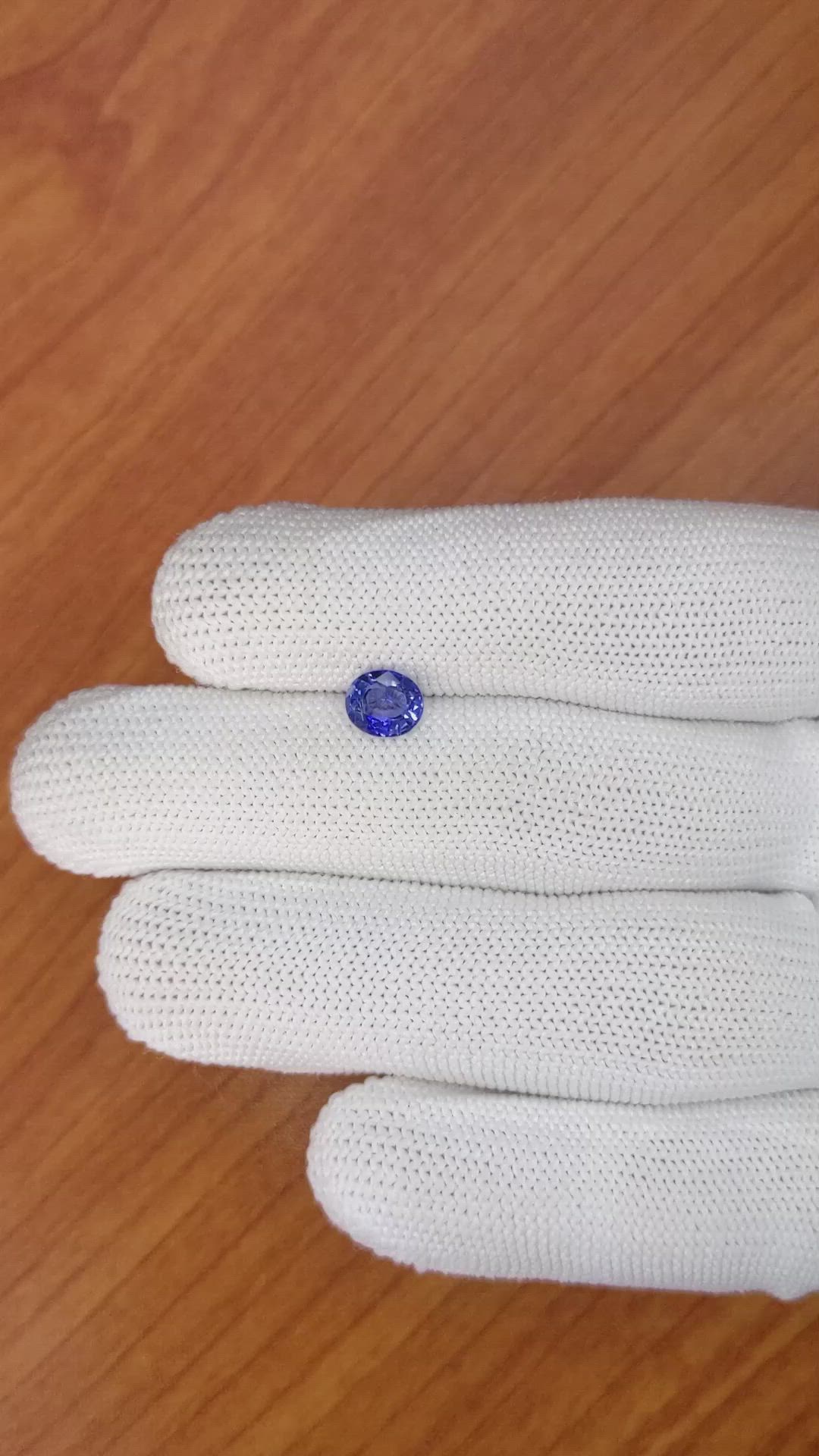 1.04 Ct. Blue Sapphire from Ceylon (Sri Lanka) Size Video