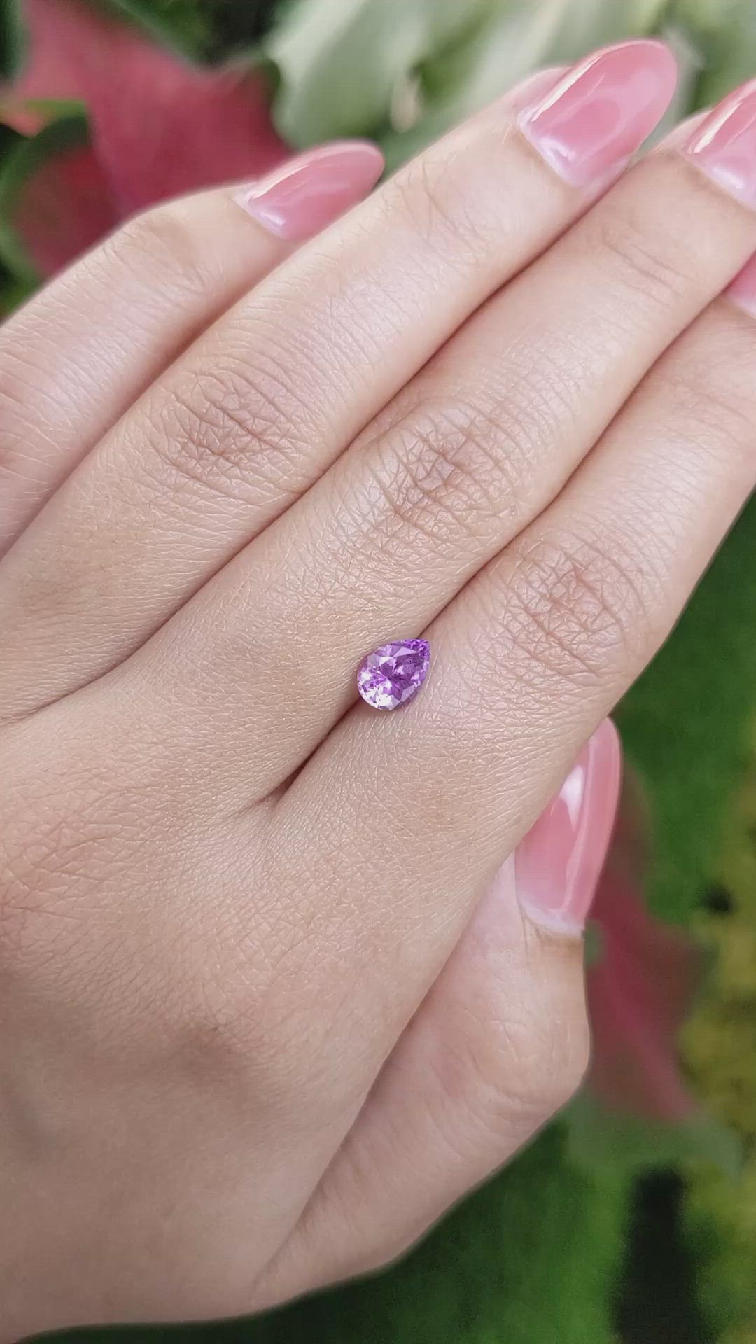 1.00 Ct. Pinkish Purple Sapphire from Ceylon (Sri Lanka) Size Video