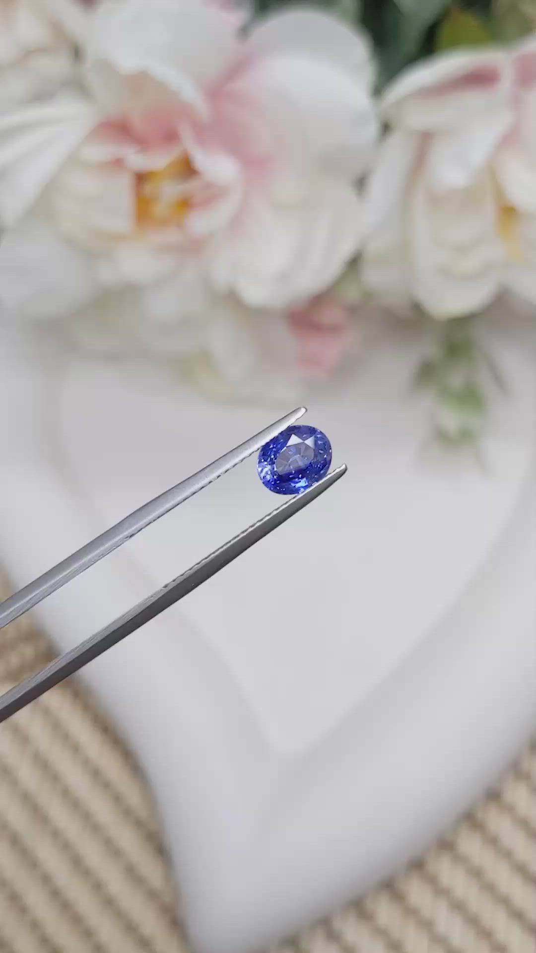 1.21 Ct. Blue Sapphire from Ceylon (Sri Lanka) Size Video