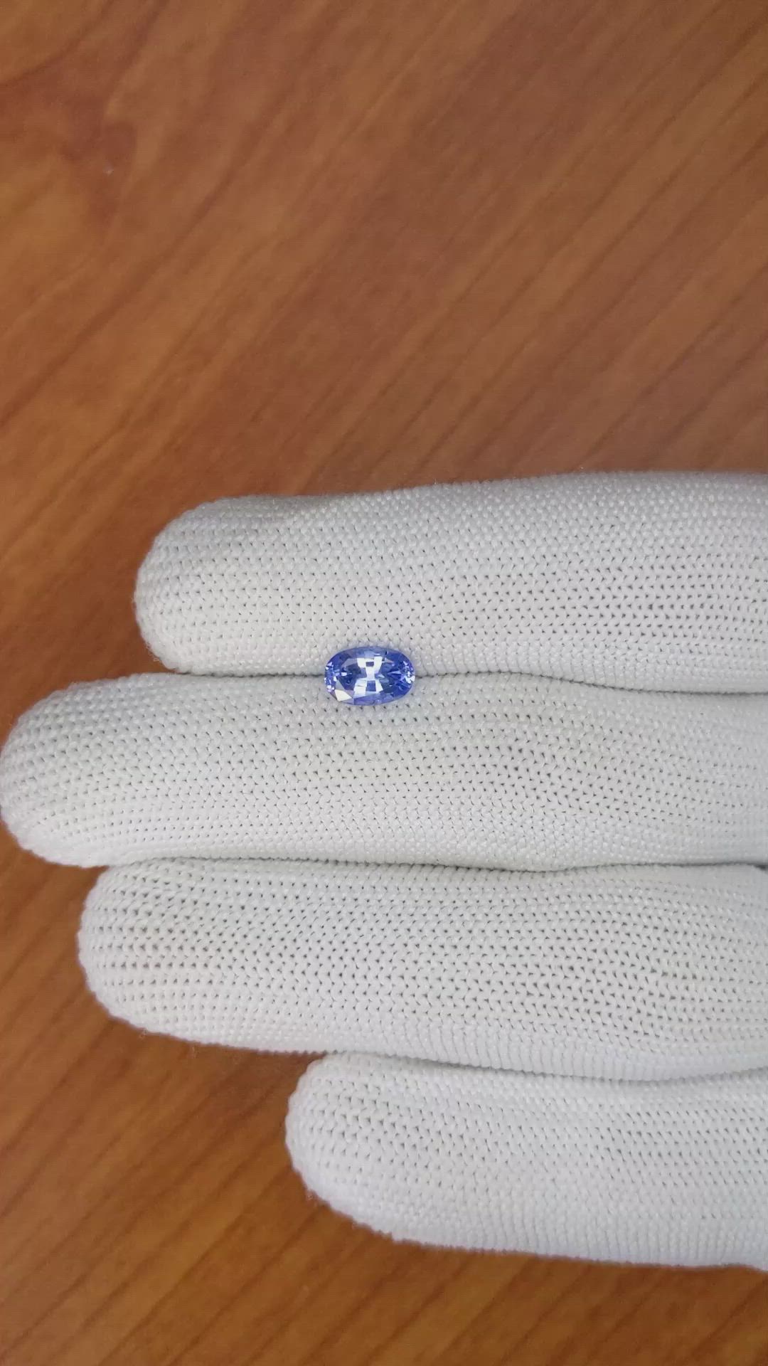 1.05 Ct. Blue Sapphire from Ceylon (Sri Lanka) Size Video