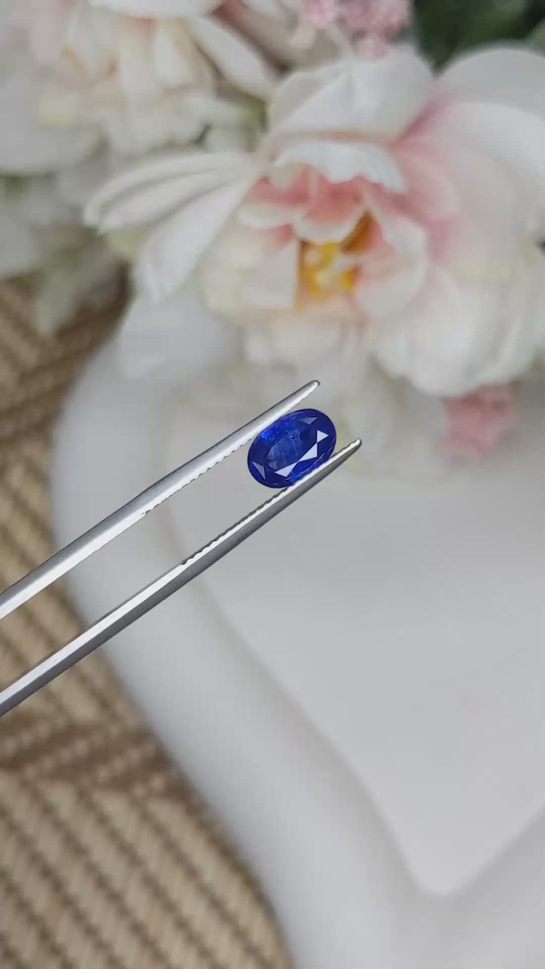 1.70 Ct. Blue Sapphire from Ceylon (Sri Lanka) Size Video