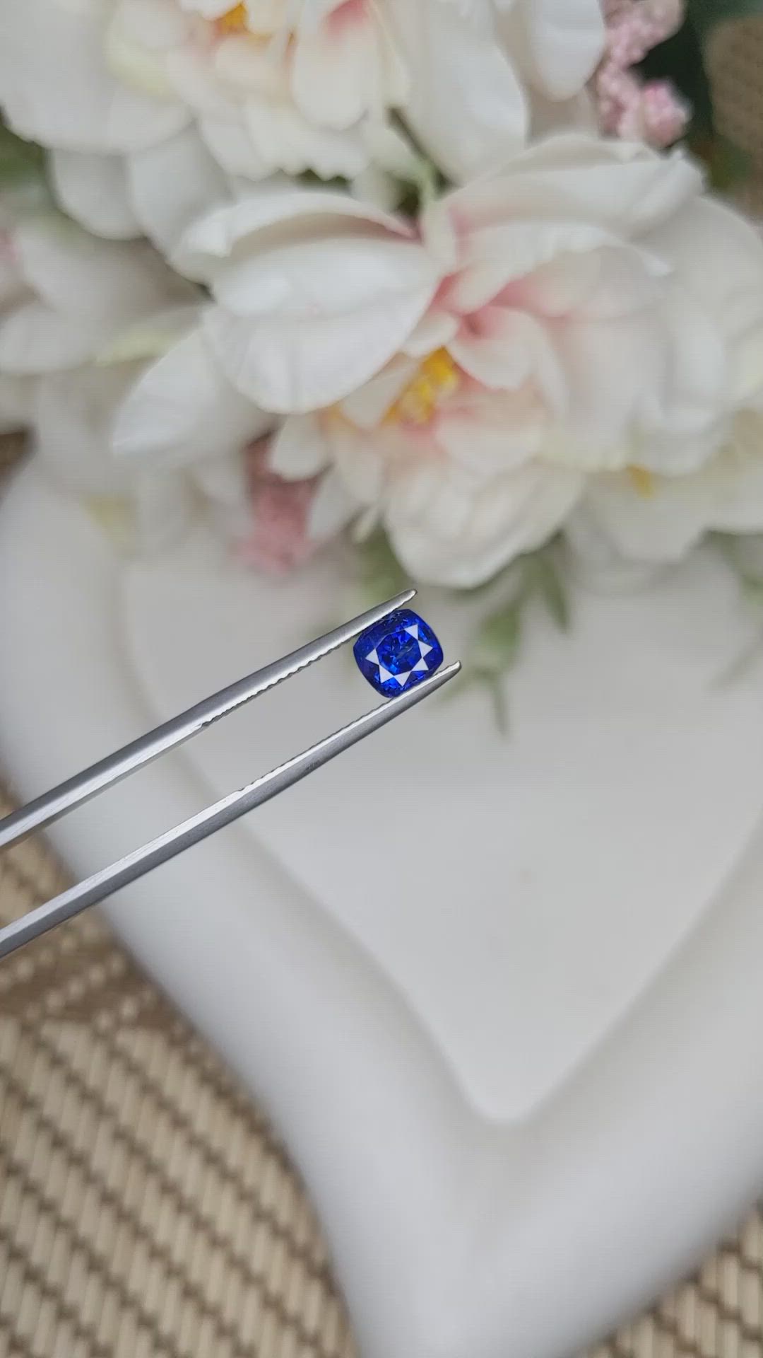 1.57 Ct. Blue Sapphire from Ceylon (Sri Lanka) Size Video