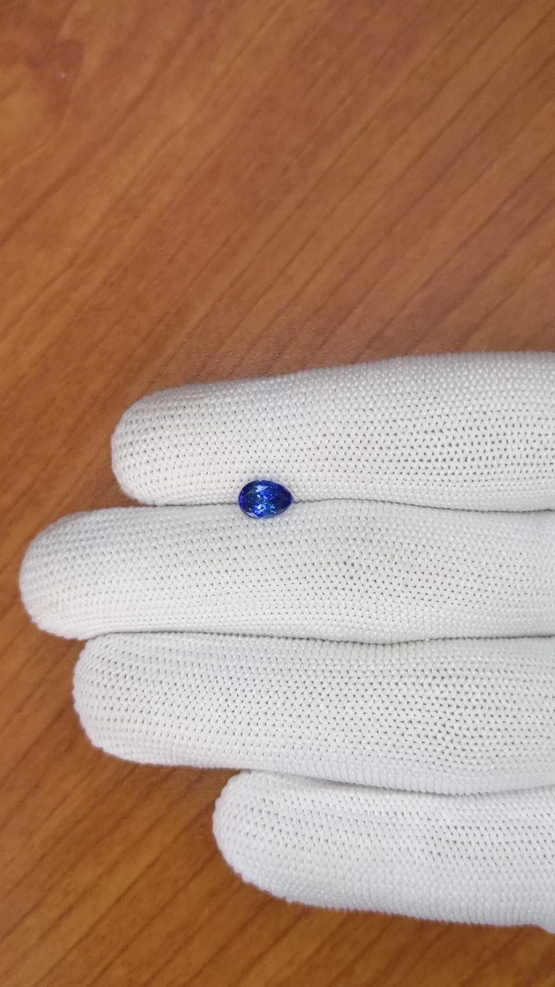 1.04 Ct. Blue Sapphire from Ceylon (Sri Lanka) Size Video