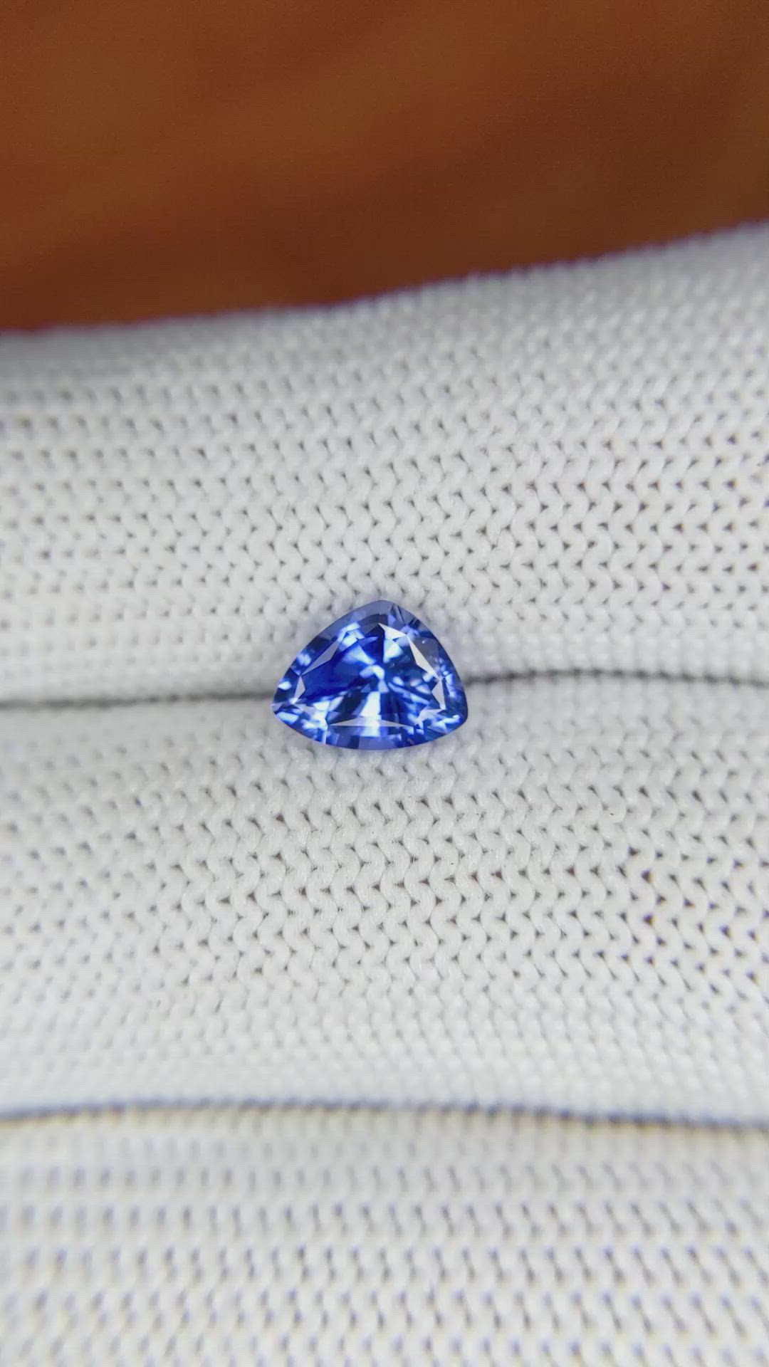 1.13 Ct. Blue Sapphire from Ceylon (Sri Lanka) Size Video