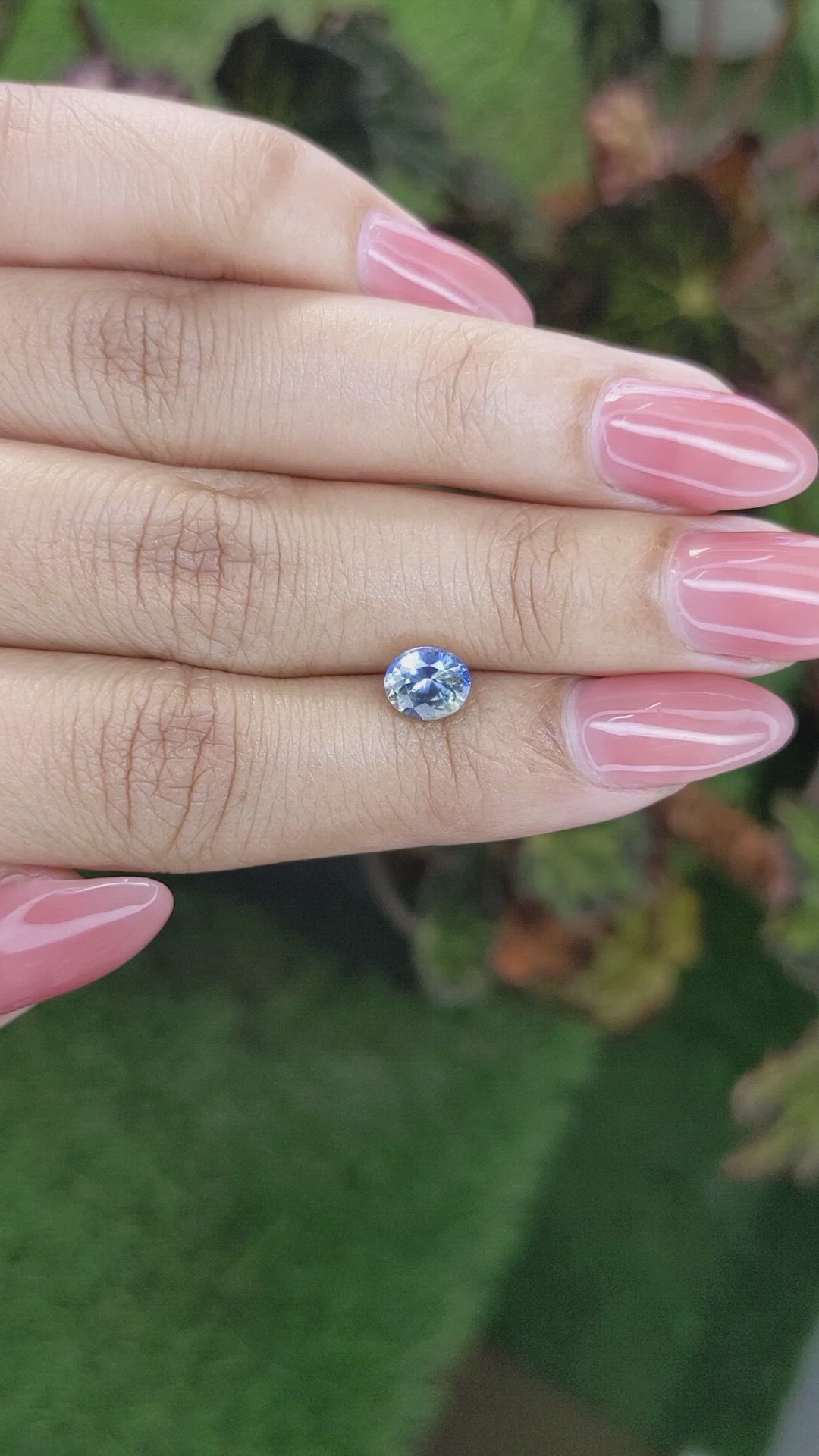 1.42 Ct. Bi Color Sapphire from Ceylon (Sri Lanka) Size Video