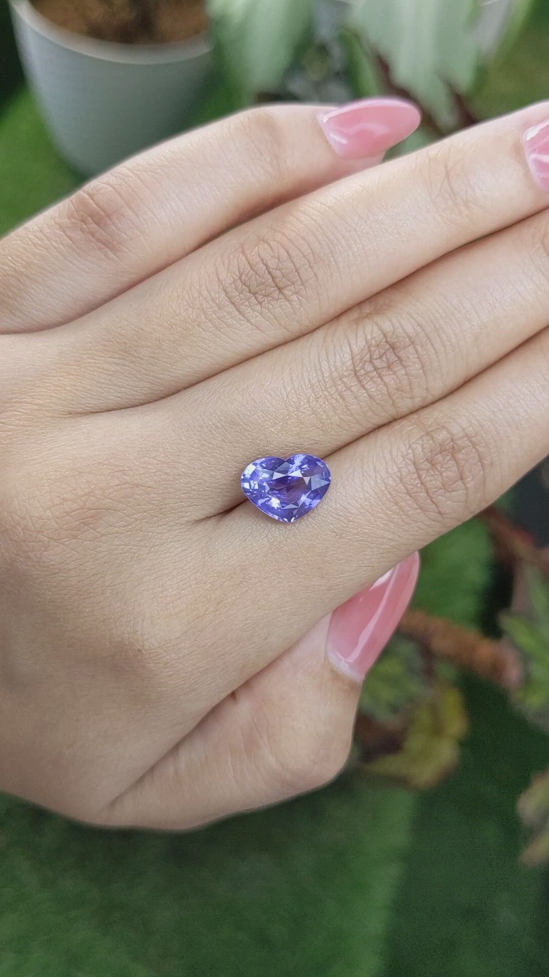 4.04 Ct. Bluish Purple Sapphire from Ceylon (Sri Lanka) Size Video