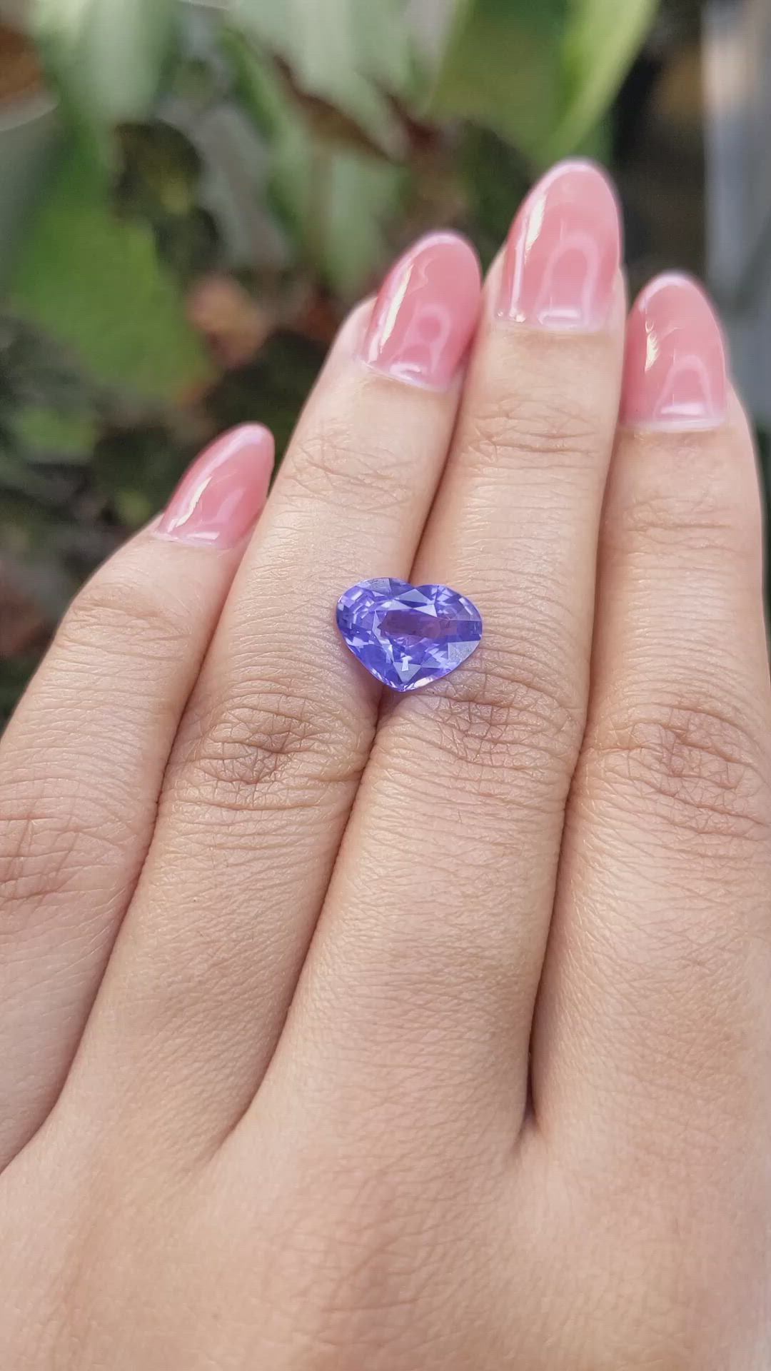 4.04 Ct. Bluish Purple Sapphire from Ceylon (Sri Lanka) Size Video
