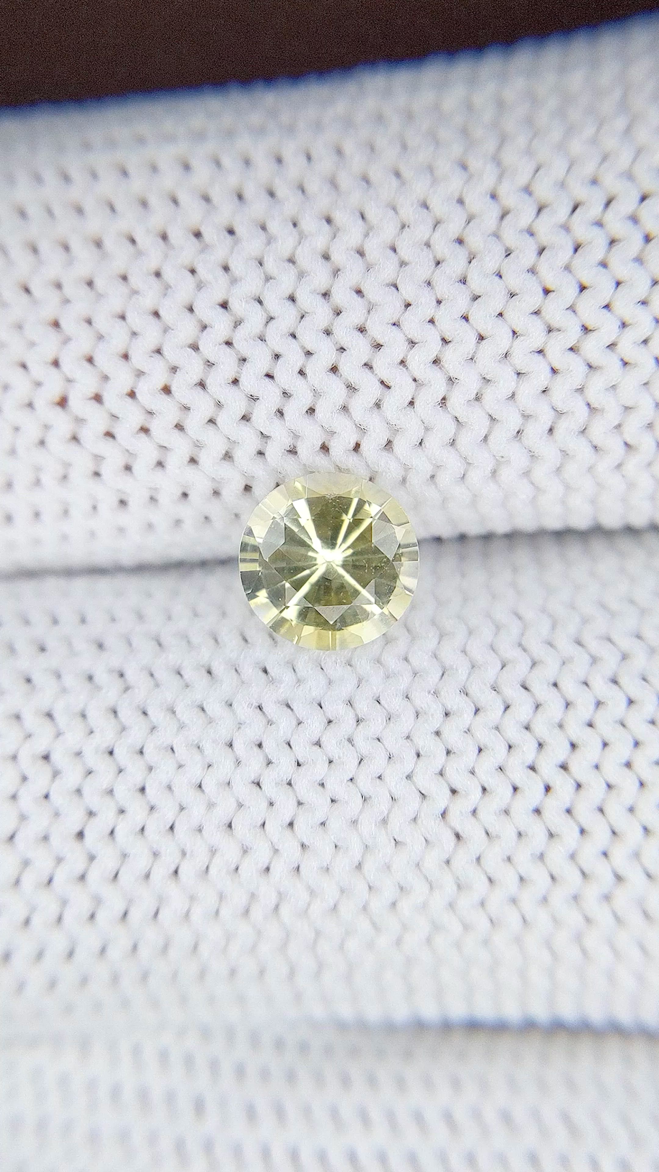 1.16 Ct. Yellow Sapphire from Ceylon (Sri Lanka) Size Video