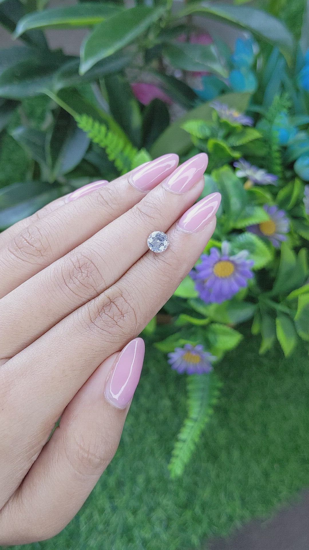 1.27 Ct. White Sapphire from Ceylon (Sri Lanka) Size Video