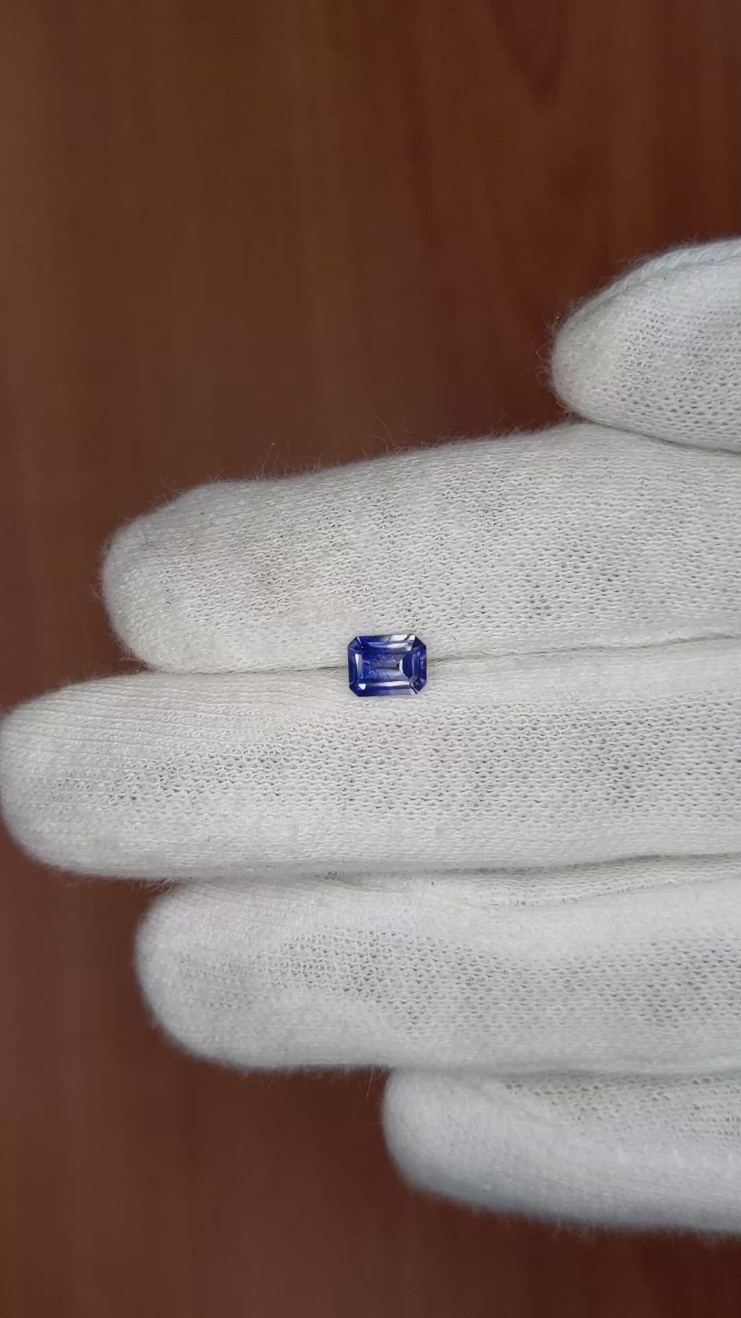 0.64 Ct. Bi Color Sapphire from Ceylon (Sri Lanka) Size Video