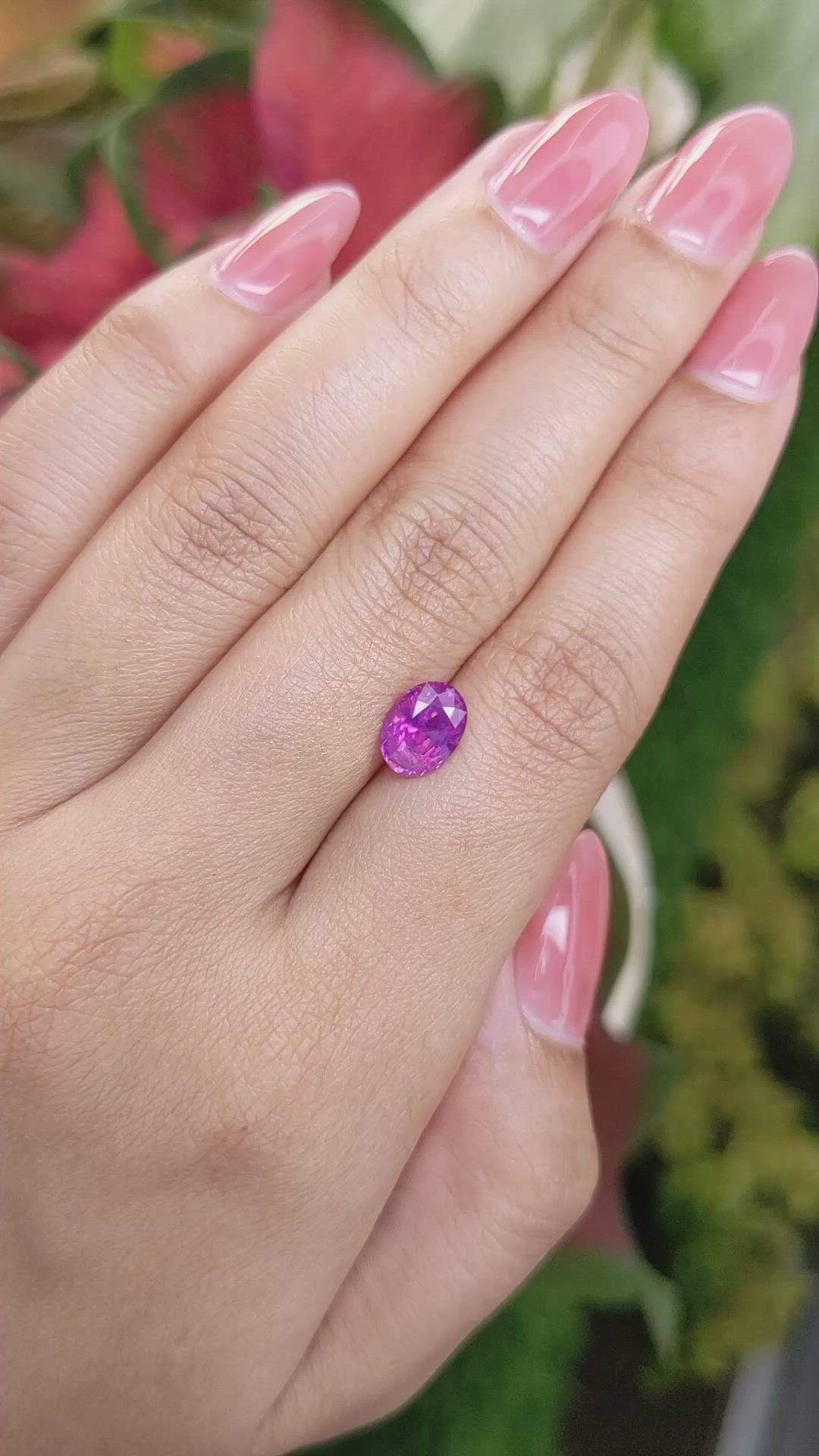 2.17 Ct. Pinkish Purple Sapphire from Ceylon (Sri Lanka) Size Video