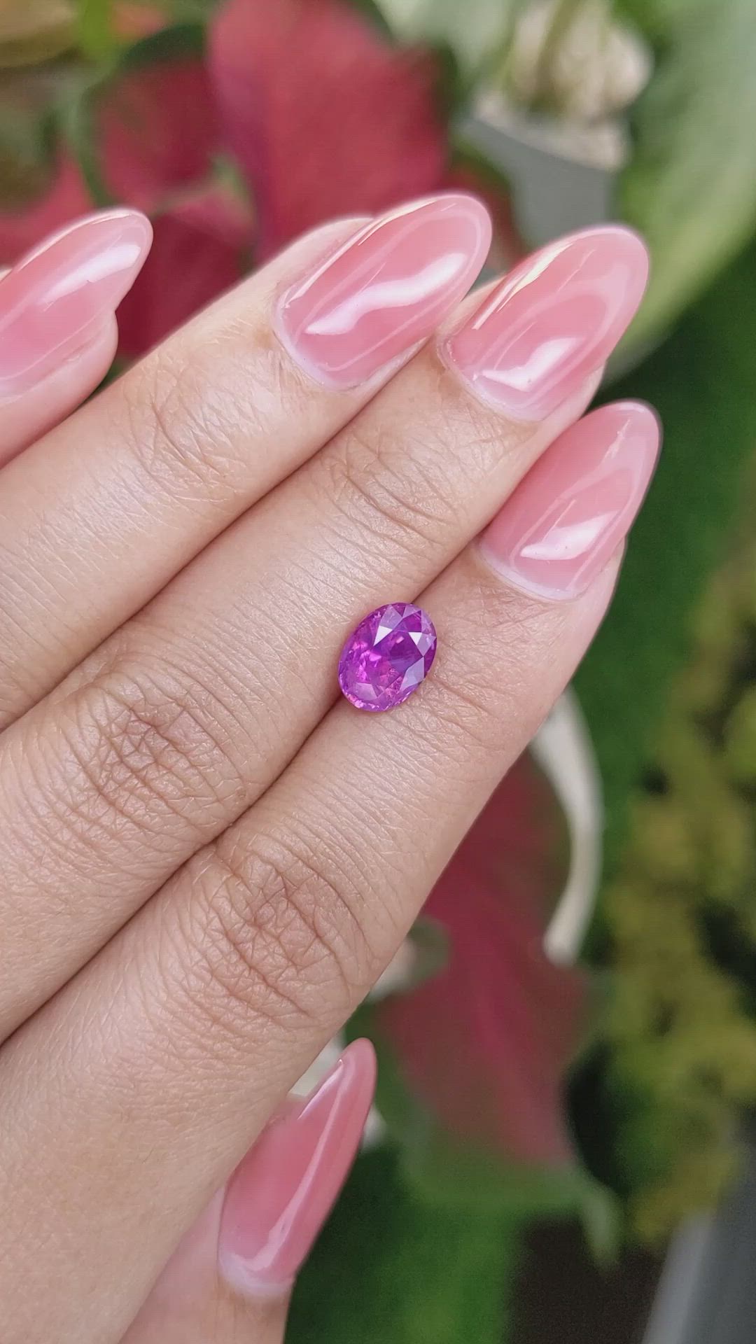 2.17 Ct. Pinkish Purple Sapphire from Ceylon (Sri Lanka) Size Video