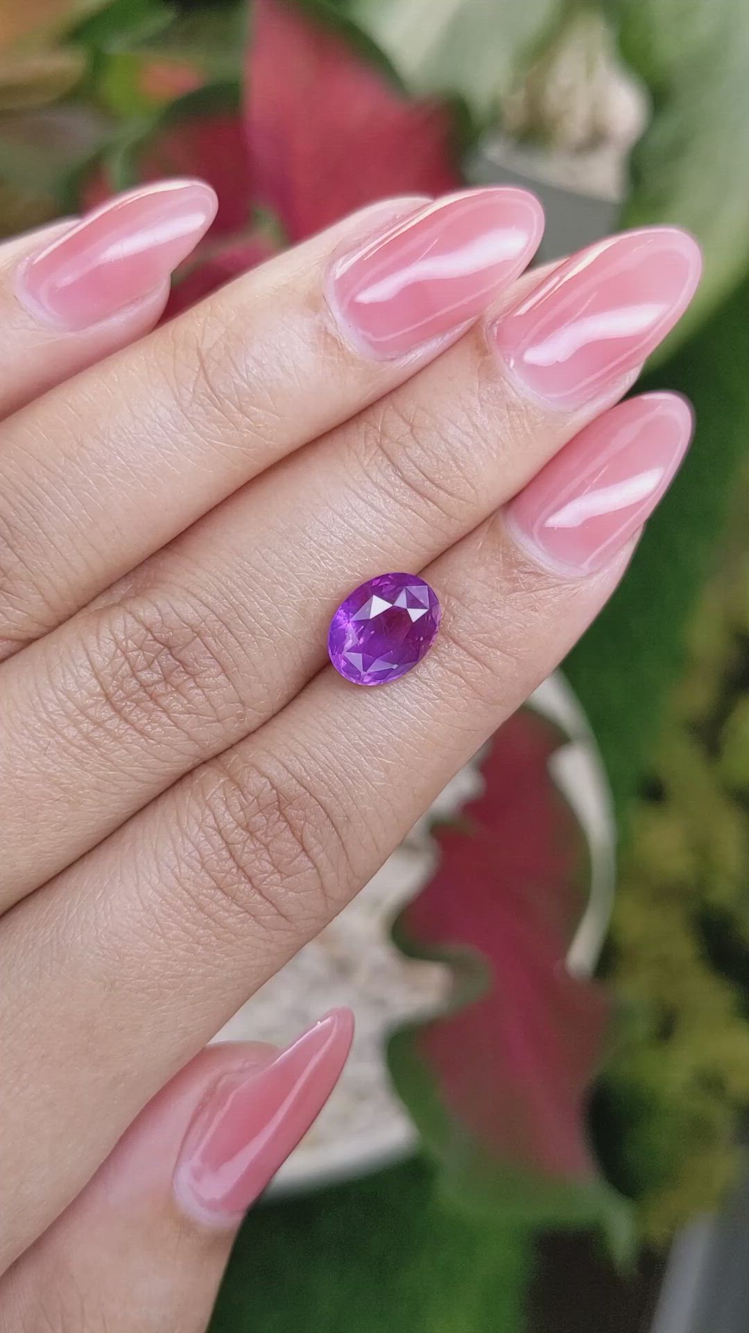 3.33 Ct. Pinkish Purple Sapphire from Ceylon (Sri Lanka) Size Video