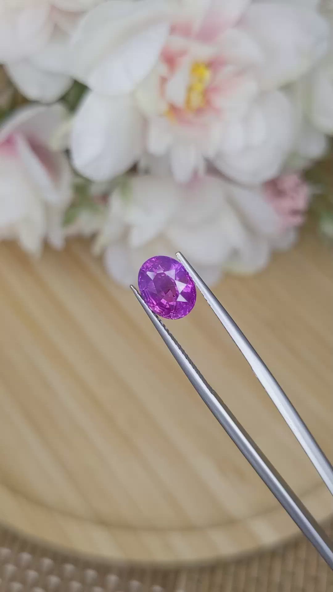 3.33 Ct. Pinkish Purple Sapphire from Ceylon (Sri Lanka) Size Video