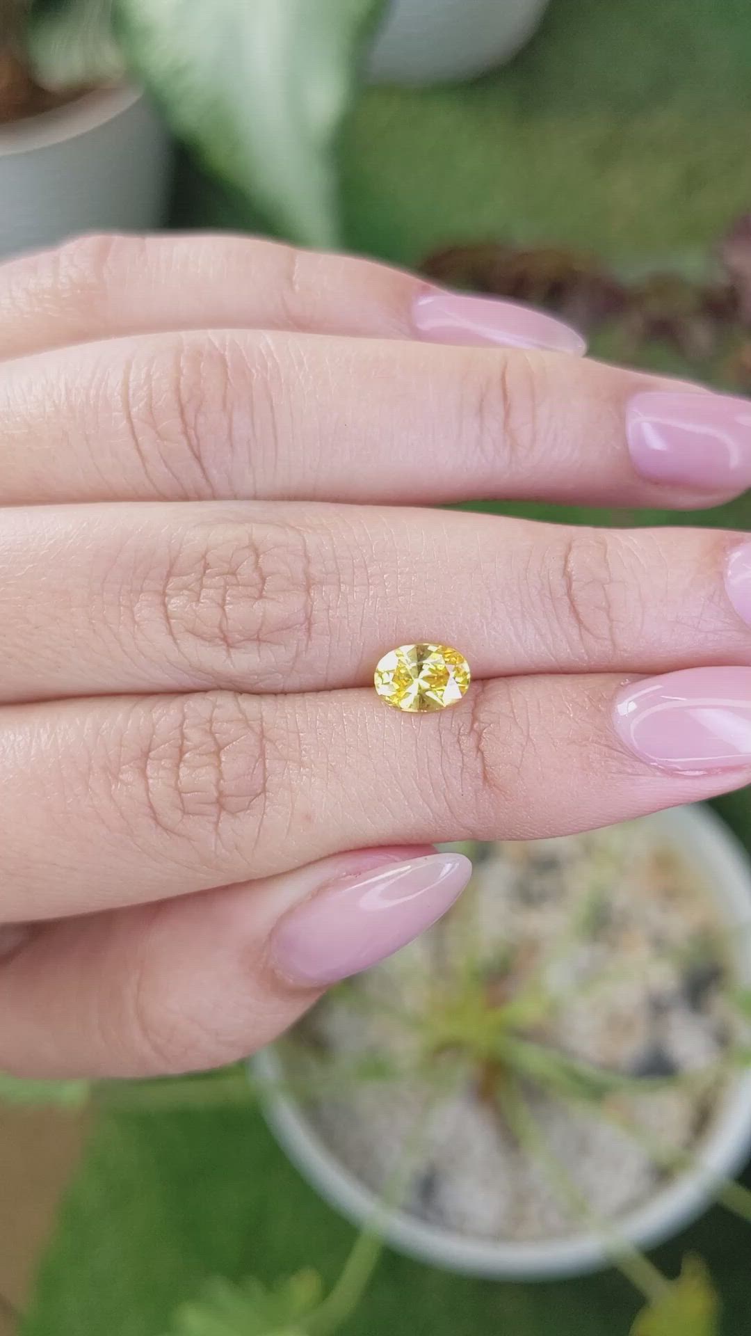 1.13 Ct. Yellow Sapphire from Ceylon (Sri Lanka) Size Video