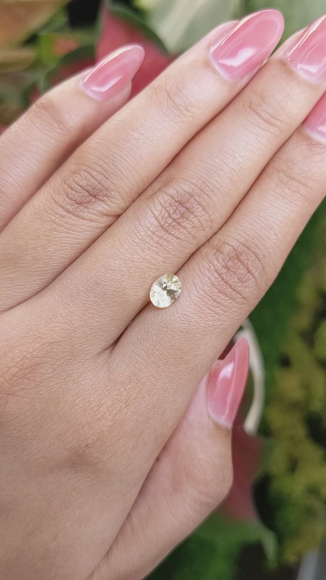 1.13 Ct. Yellow Sapphire from Ceylon (Sri Lanka) Size Video