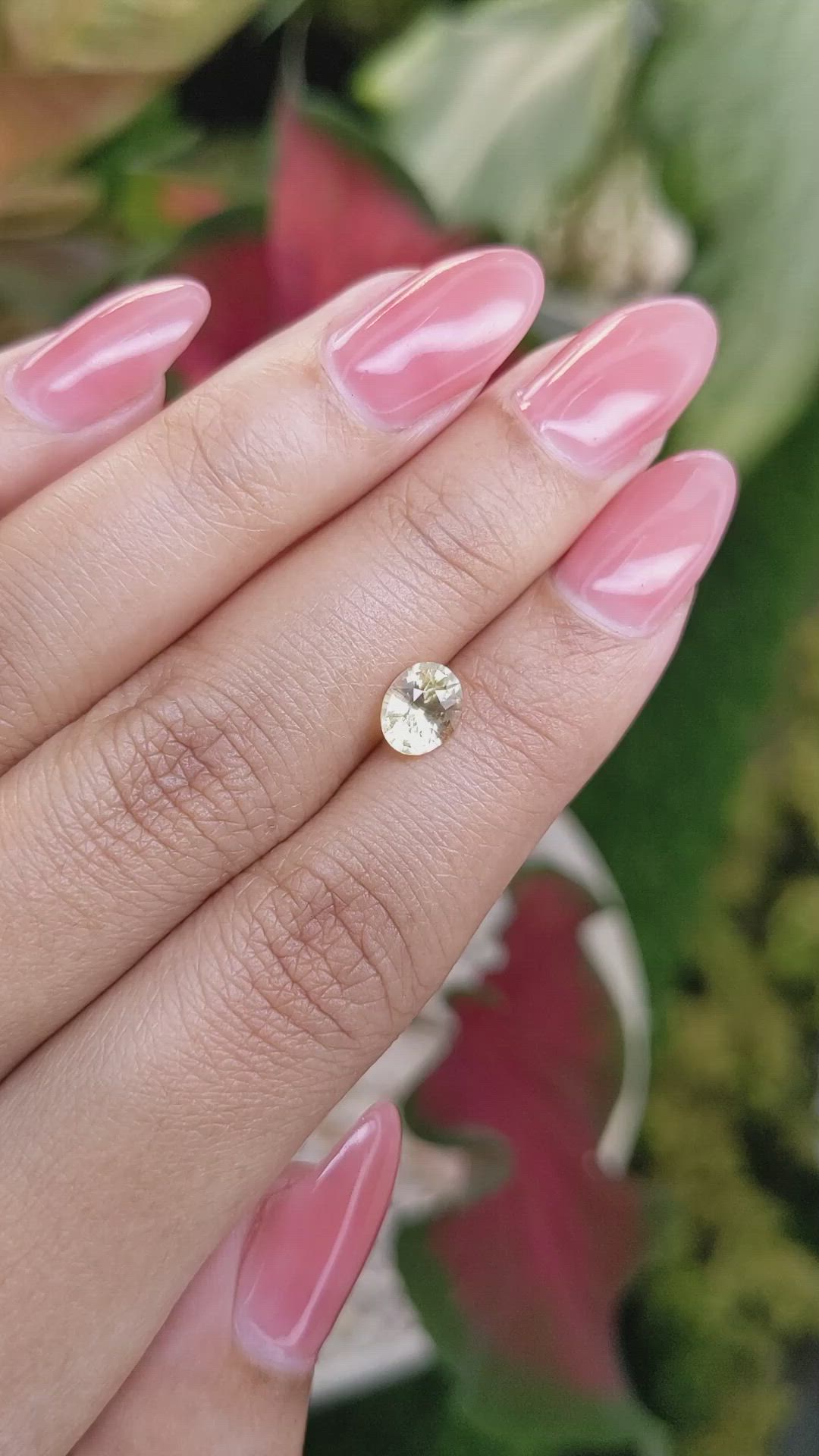 1.13 Ct. Yellow Sapphire from Ceylon (Sri Lanka) Size Video