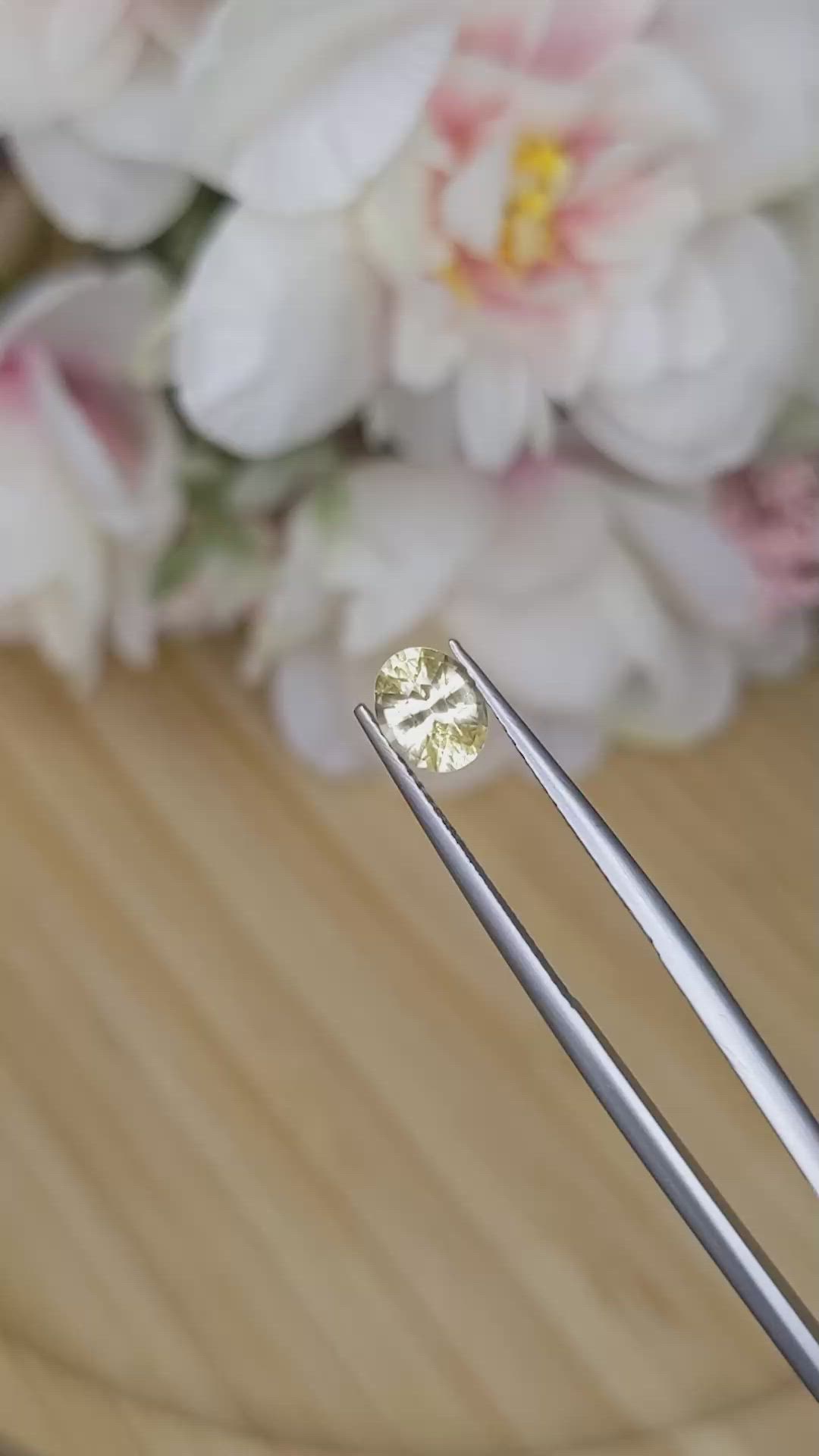 1.13 Ct. Yellow Sapphire from Ceylon (Sri Lanka) Size Video