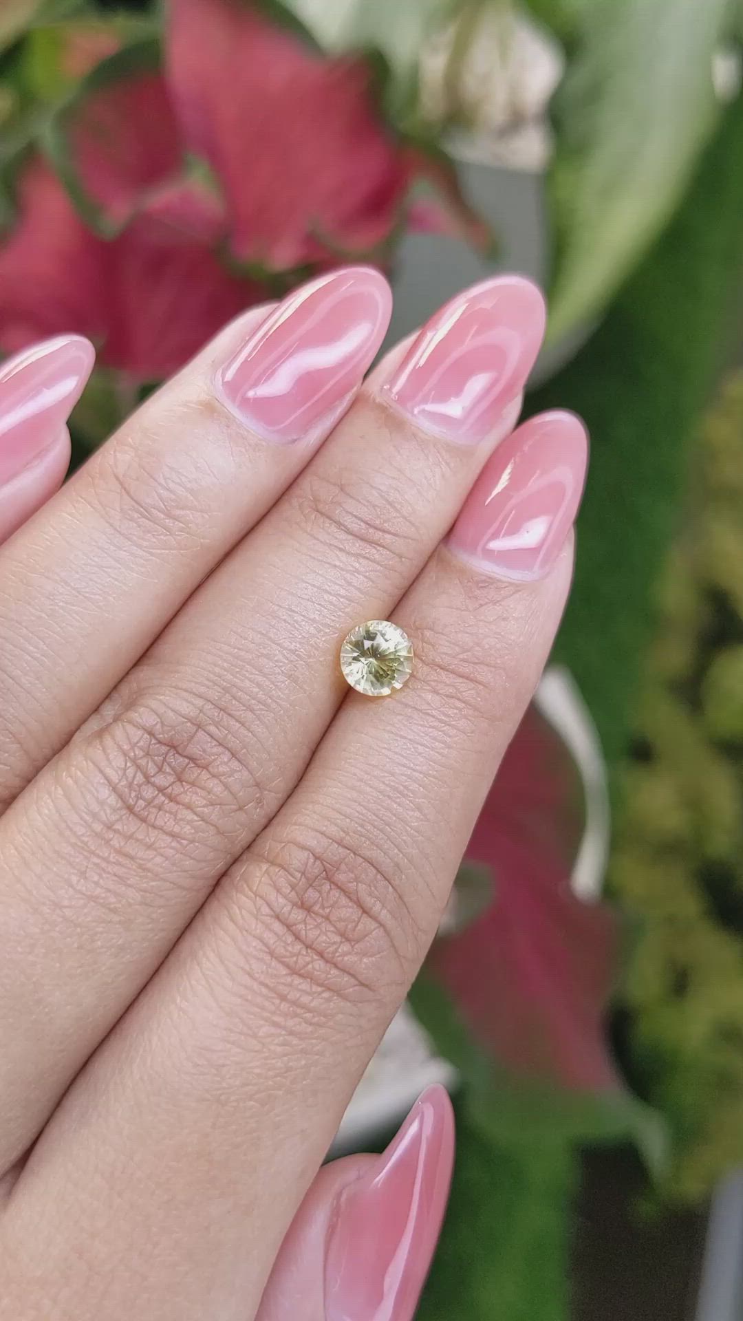 1.14 Ct. Yellow Sapphire from Ceylon (Sri Lanka) Size Video