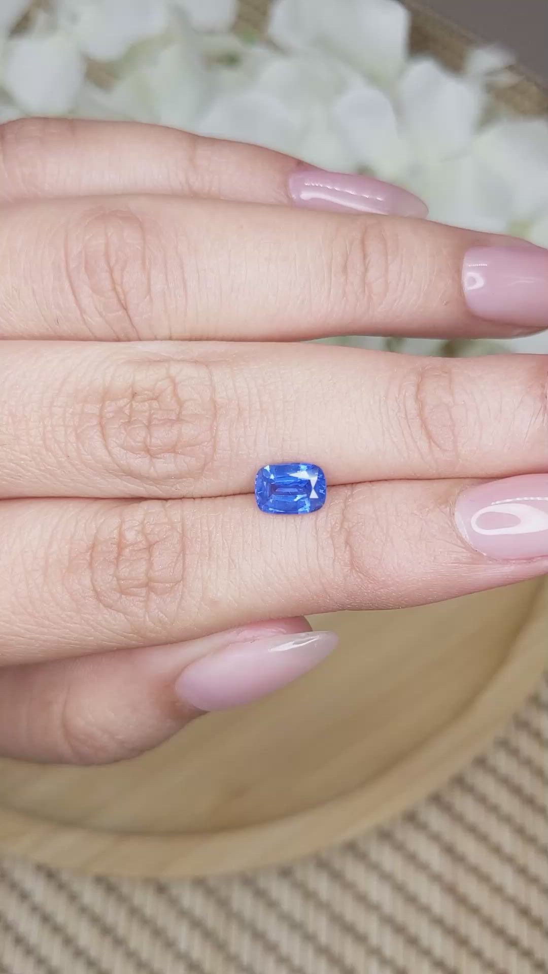 1.11 Ct. Blue Sapphire from Ceylon (Sri Lanka) Size Video