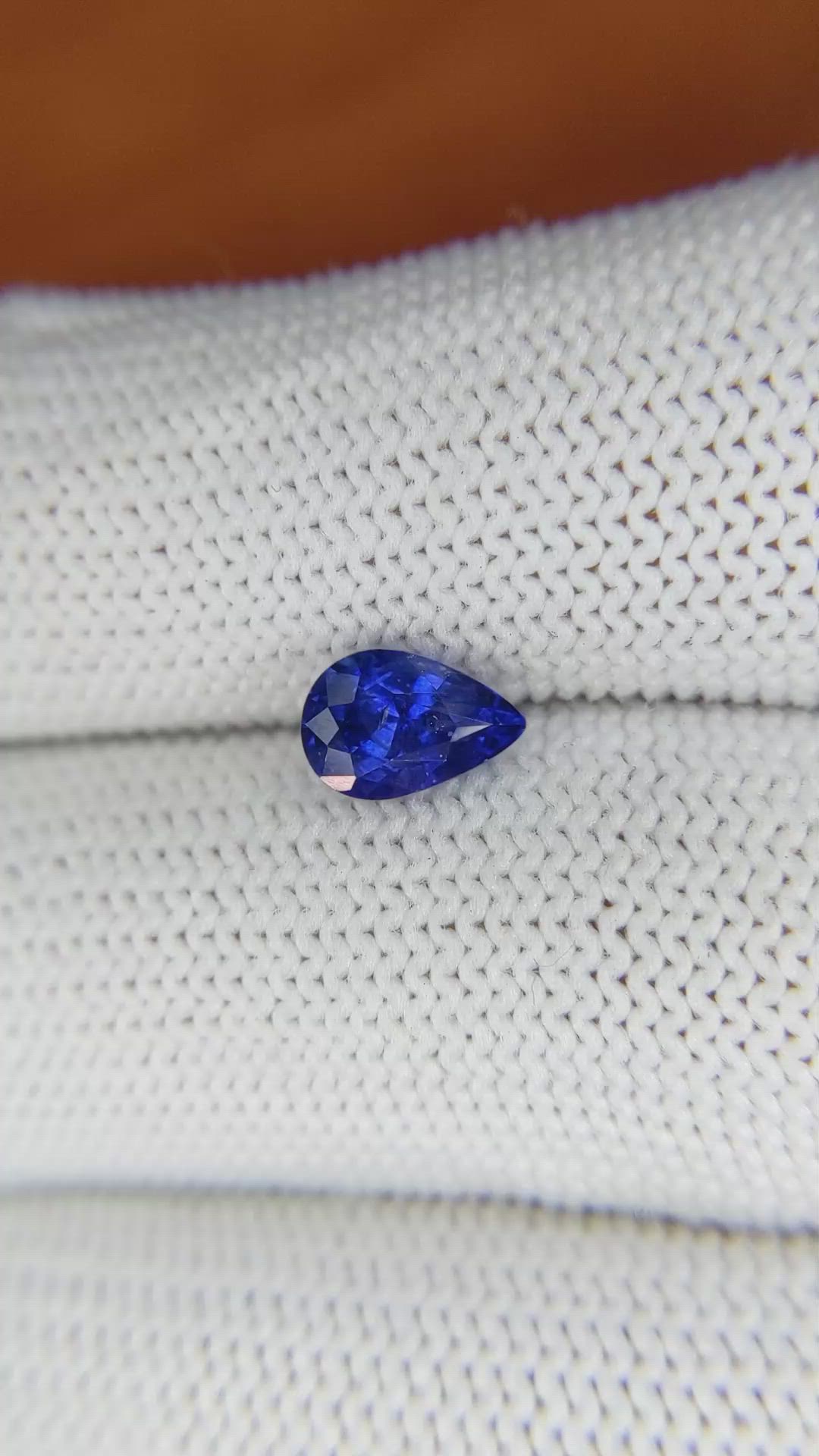 1.22 Ct. Blue Sapphire from Ceylon (Sri Lanka) Size Video