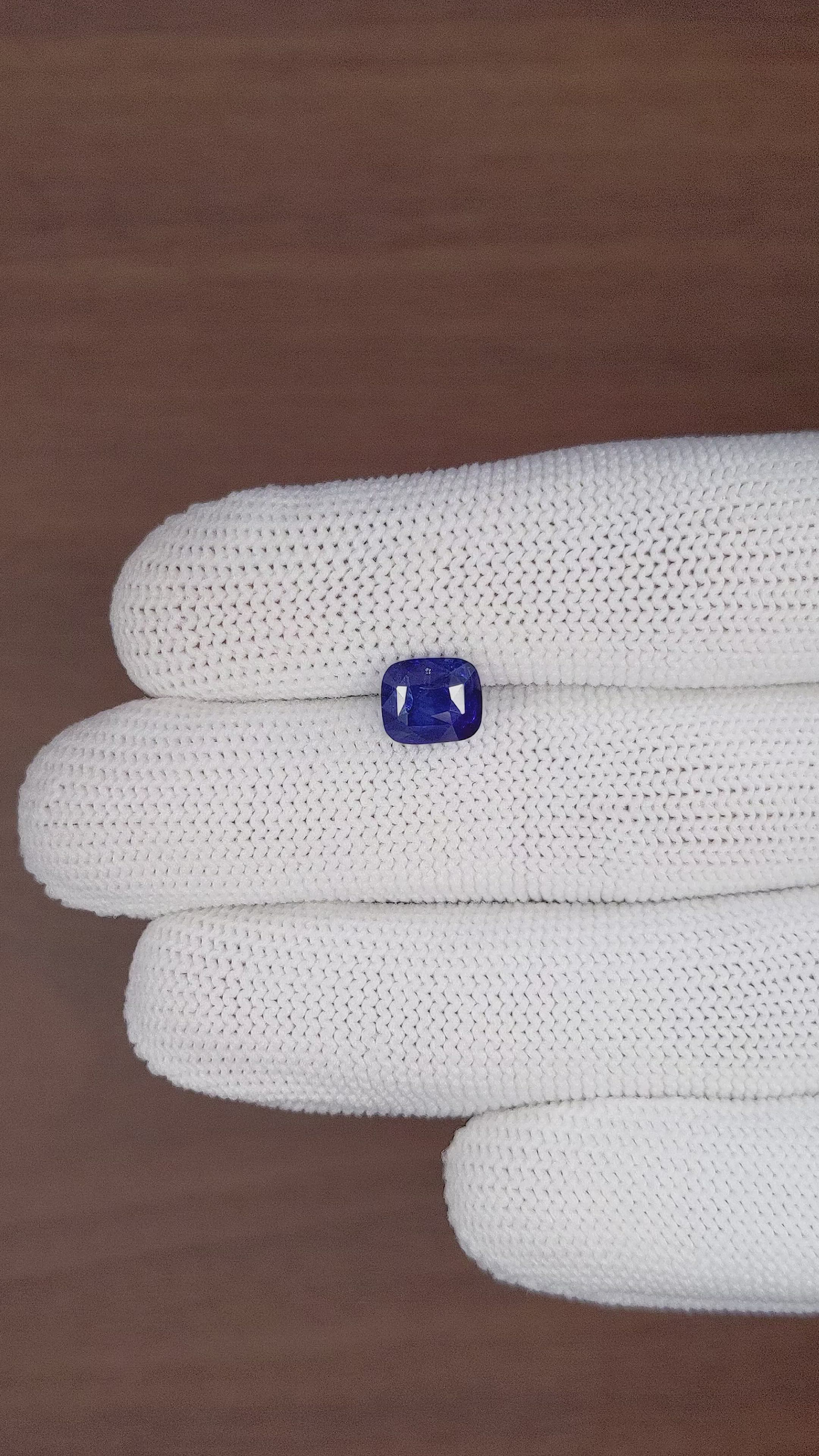 3.09 Ct. Blue Sapphire from Ceylon (Sri Lanka) Size Video