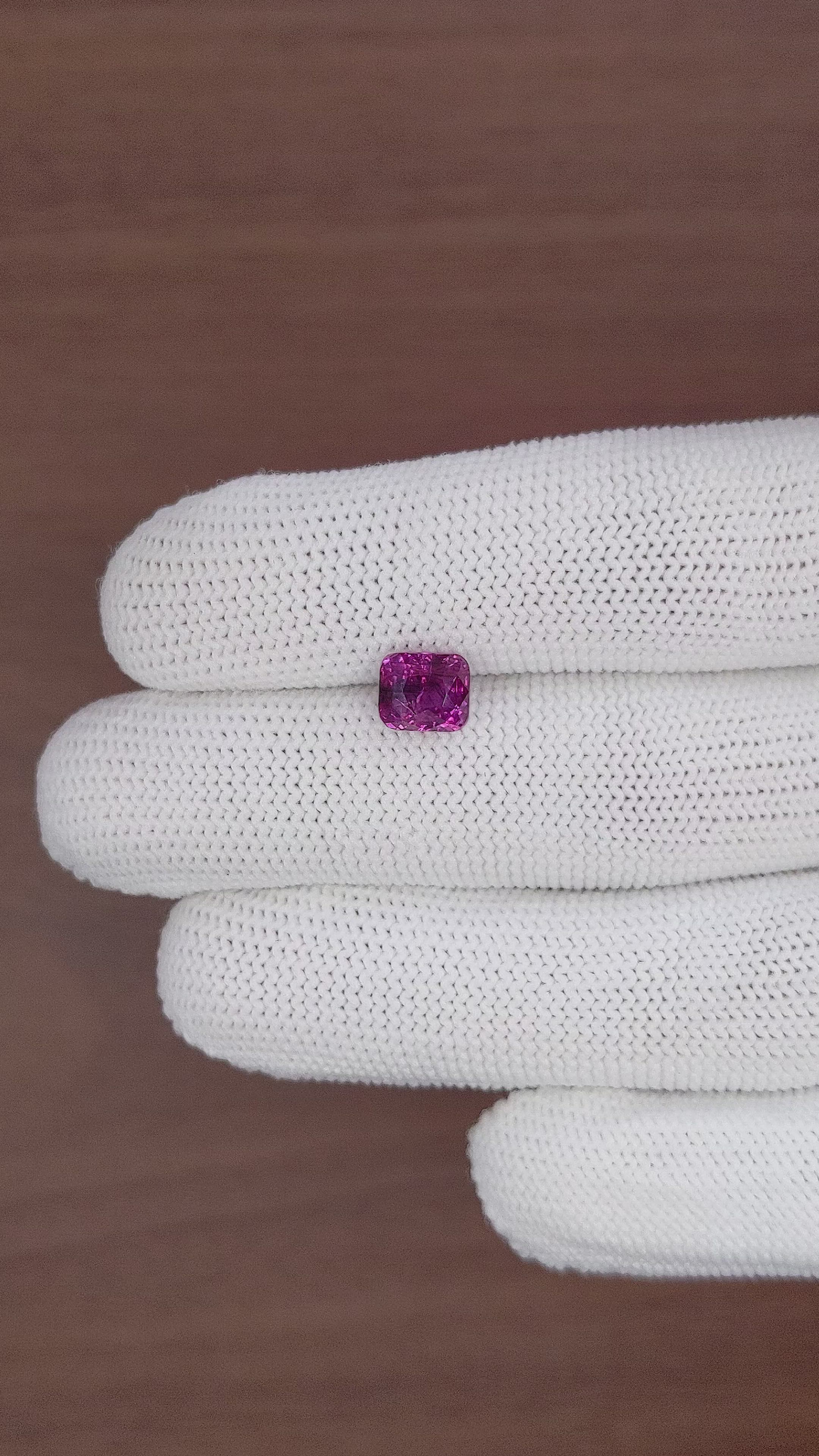 2.64 Ct. Purplish Pink Sapphire from Ceylon (Sri Lanka) Size Video